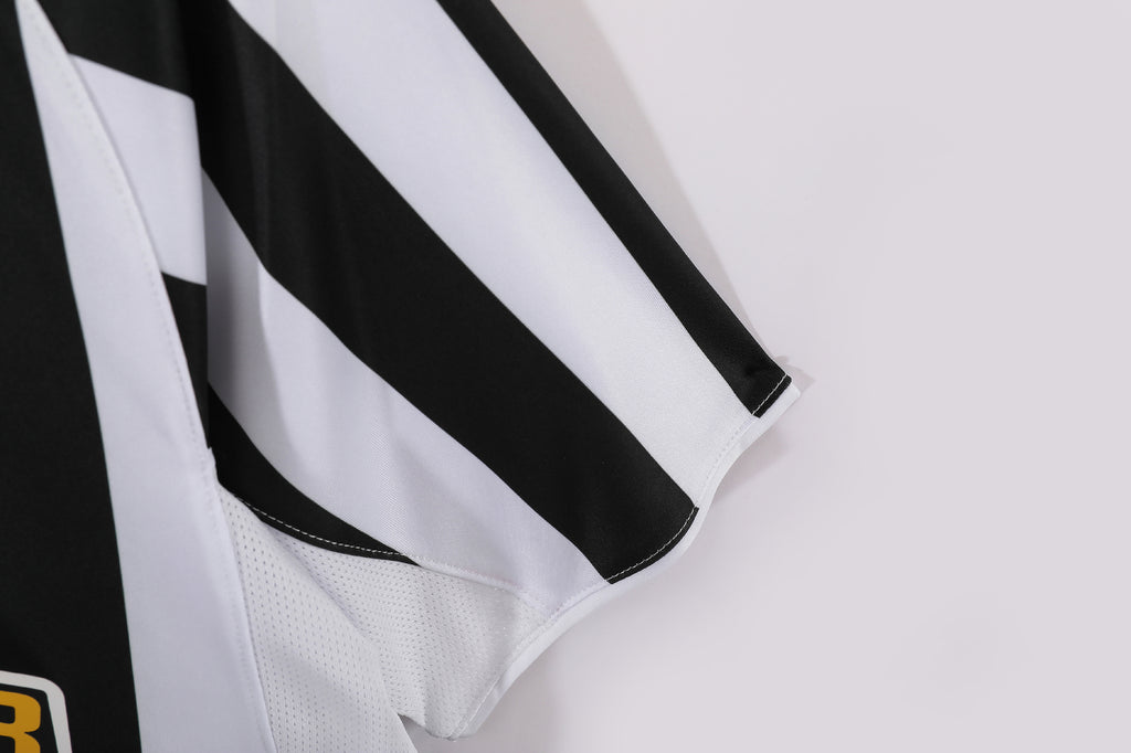 Juventus 2003/04 (Home Kit)