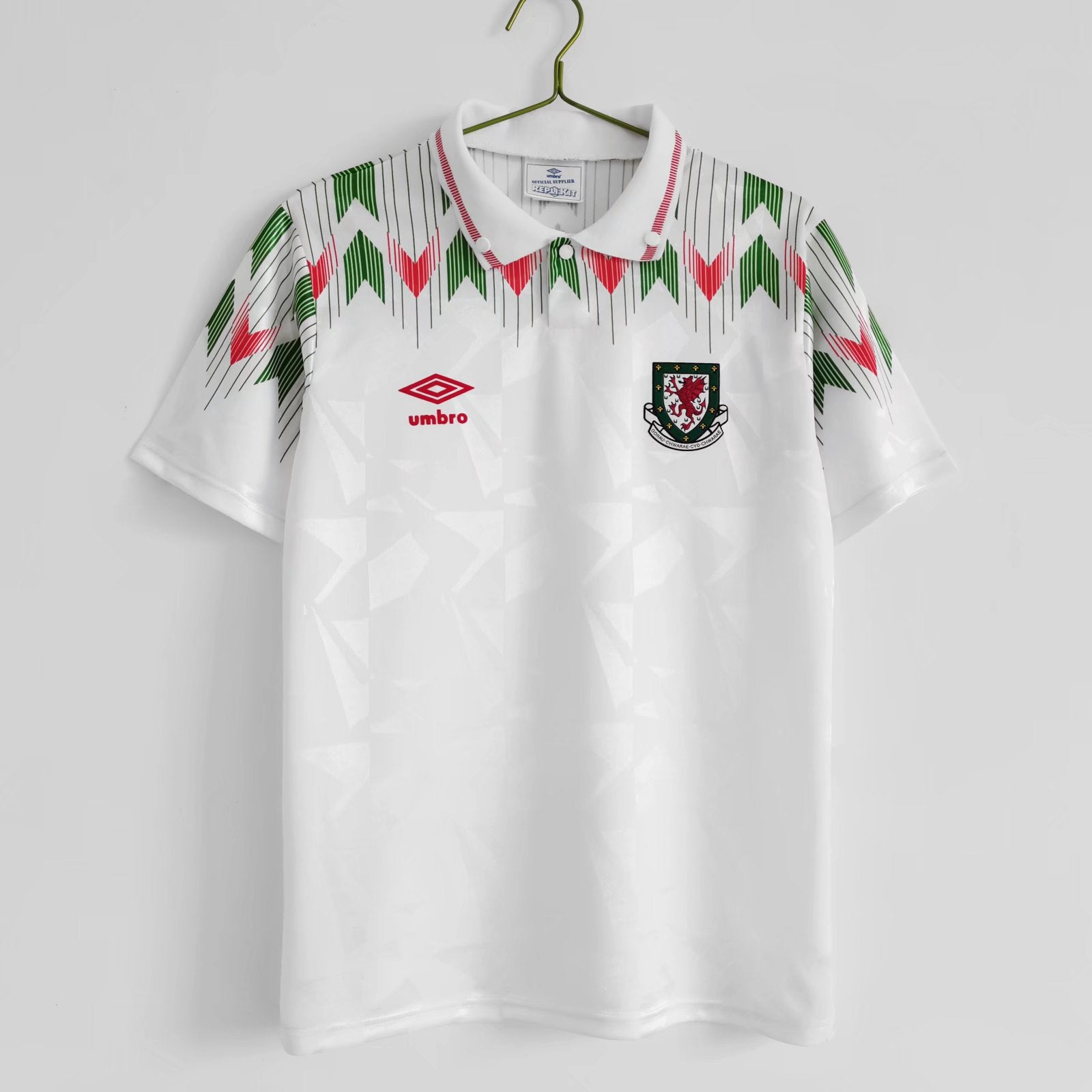 Gales 1990/92 (Away Kit)