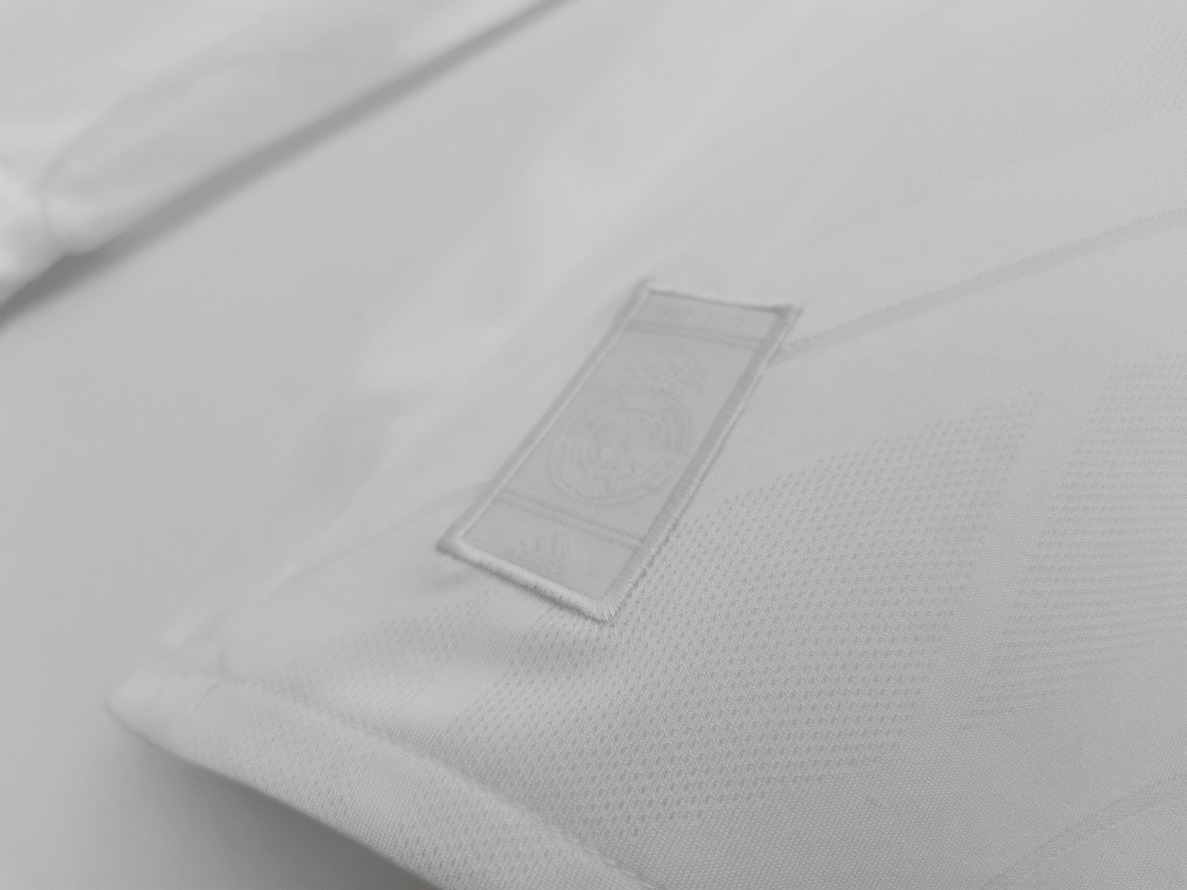 Real Madrid 2017/18 (Home Kit – Long Sleeve)