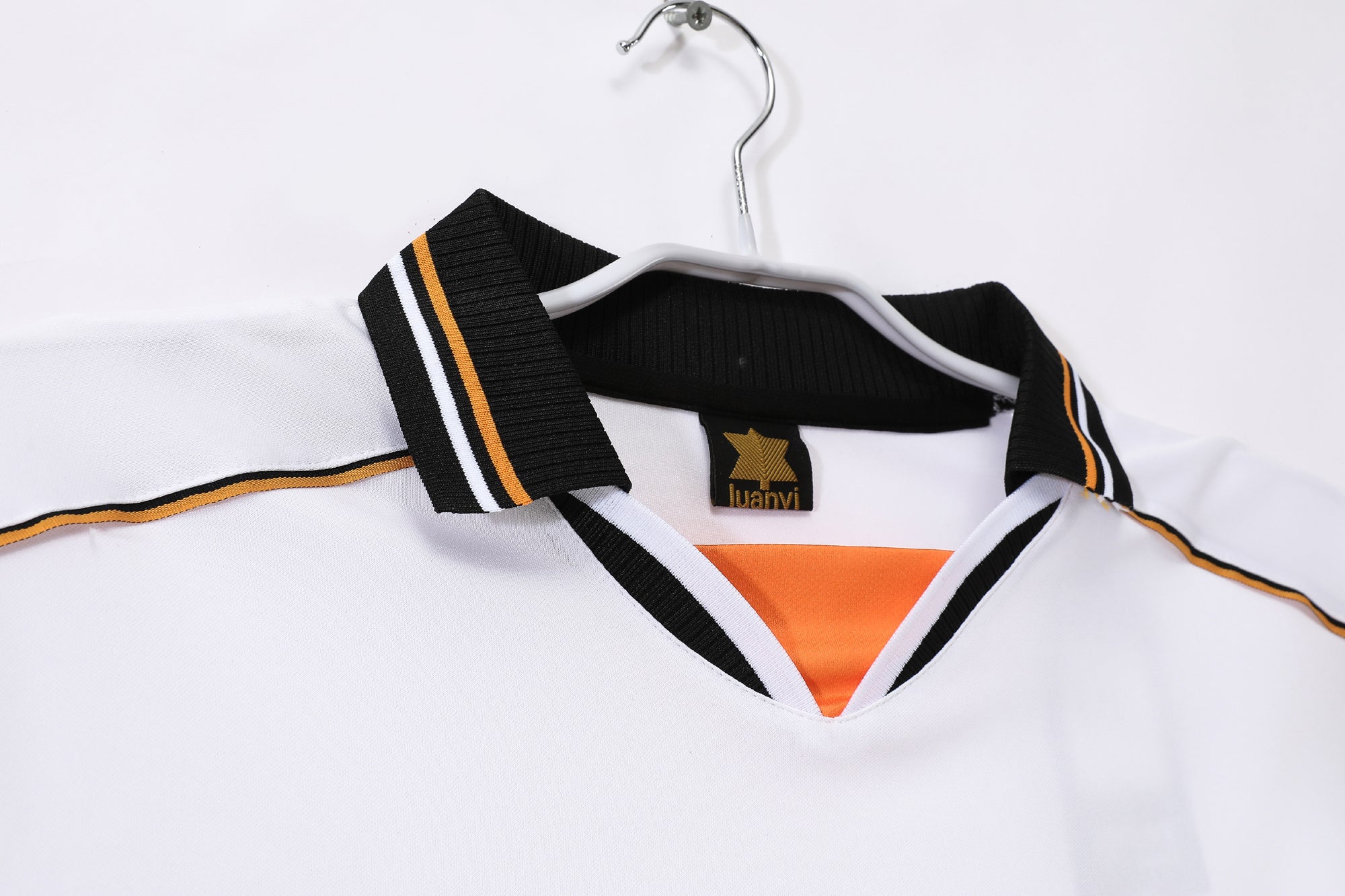 Valencia 1999/00 (Home Kit)