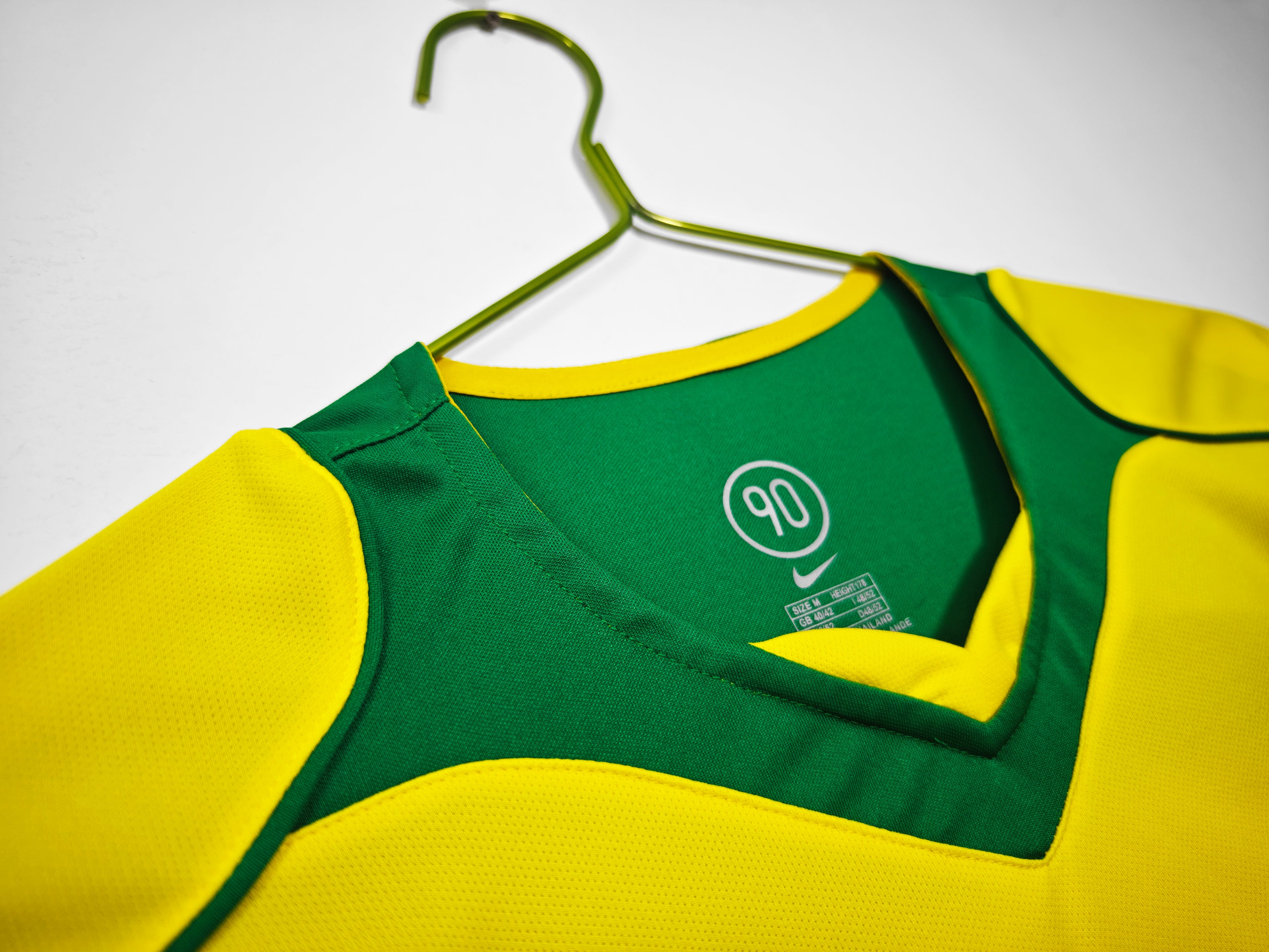 Brasil 2004 (Home Kit)