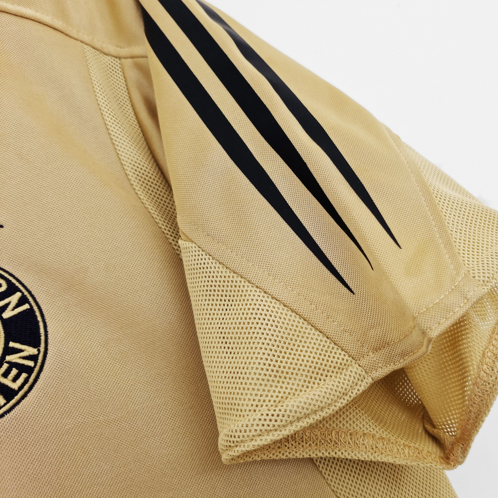Bayer Munich 2004/05 (Away Kit)