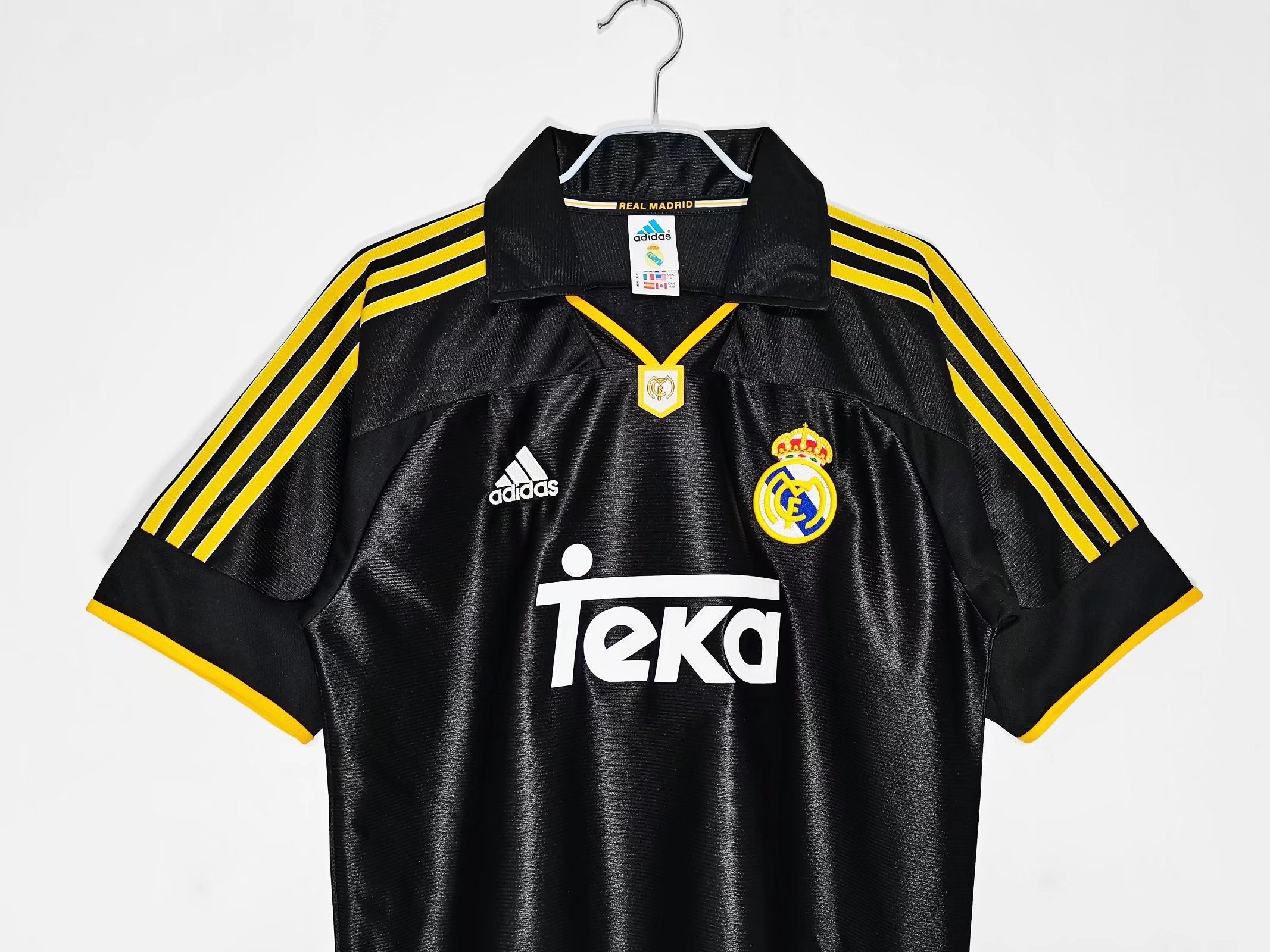Real Madrid 1999/01 (Away Kit)