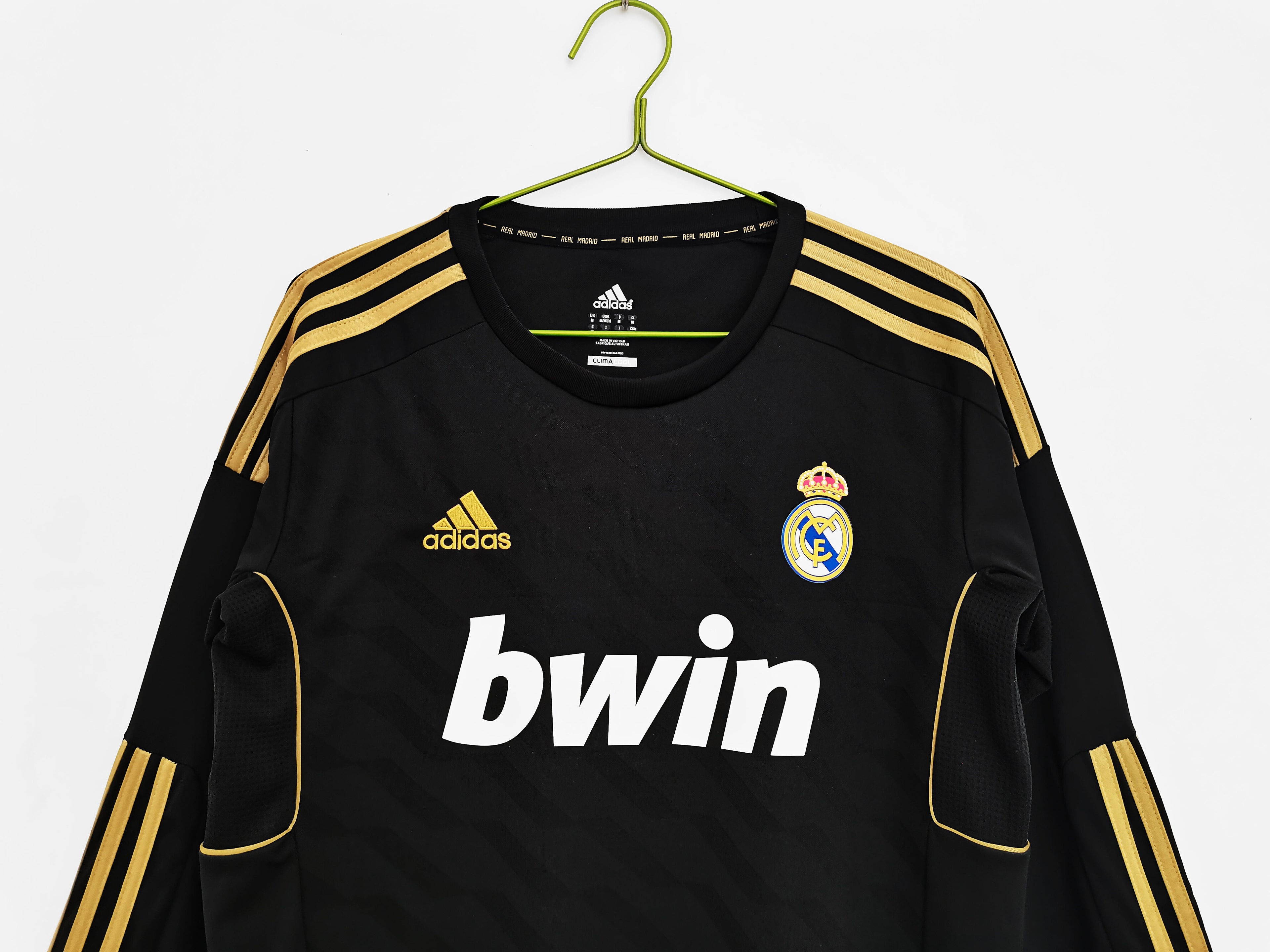 Real Madrid 2011/12 (Away Kit – Long Sleeve)