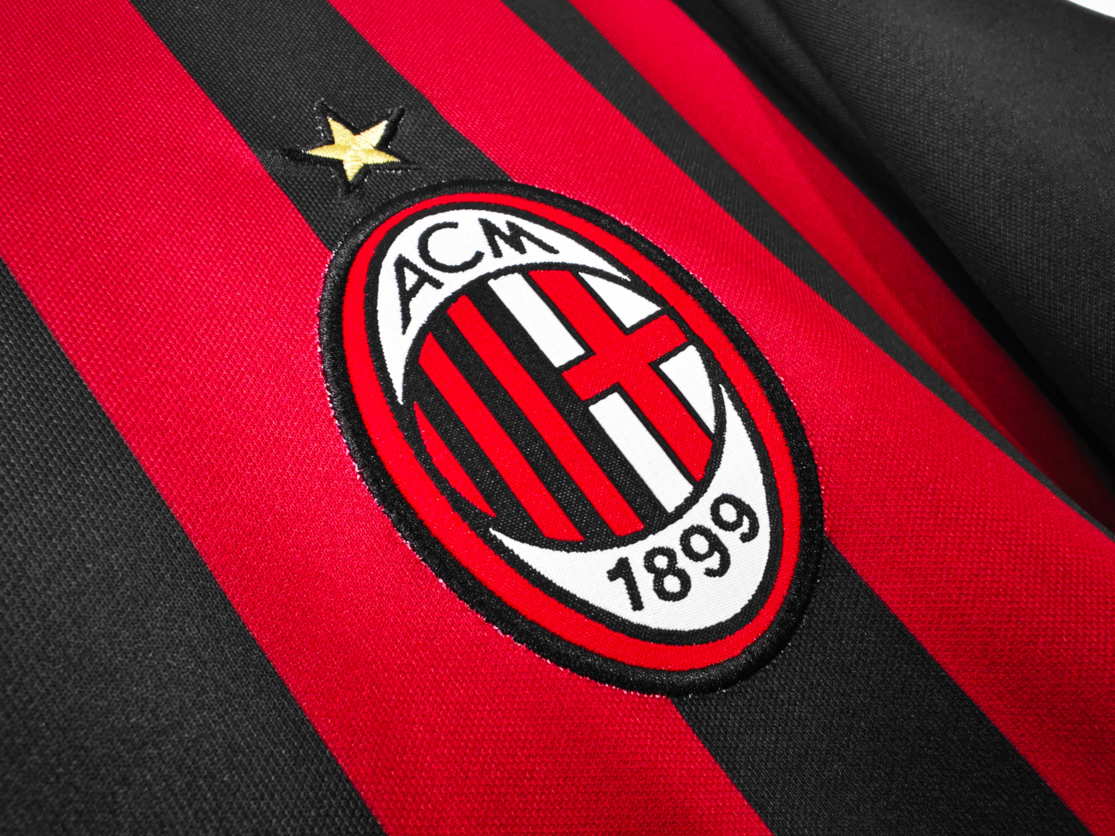 AC Milan 2016/17 (Home Kit)