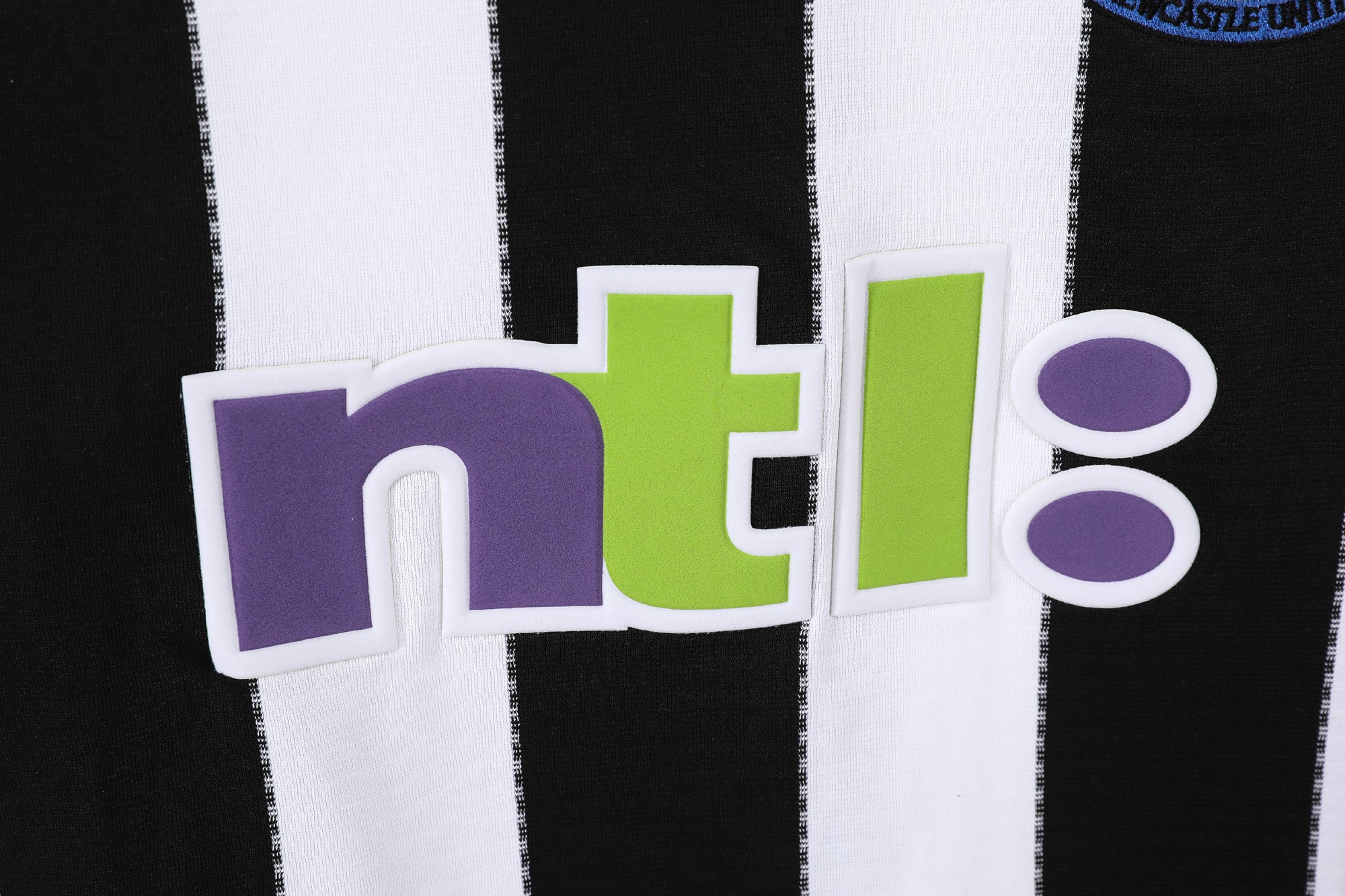 New Castle 2000/01 (Home Kit)