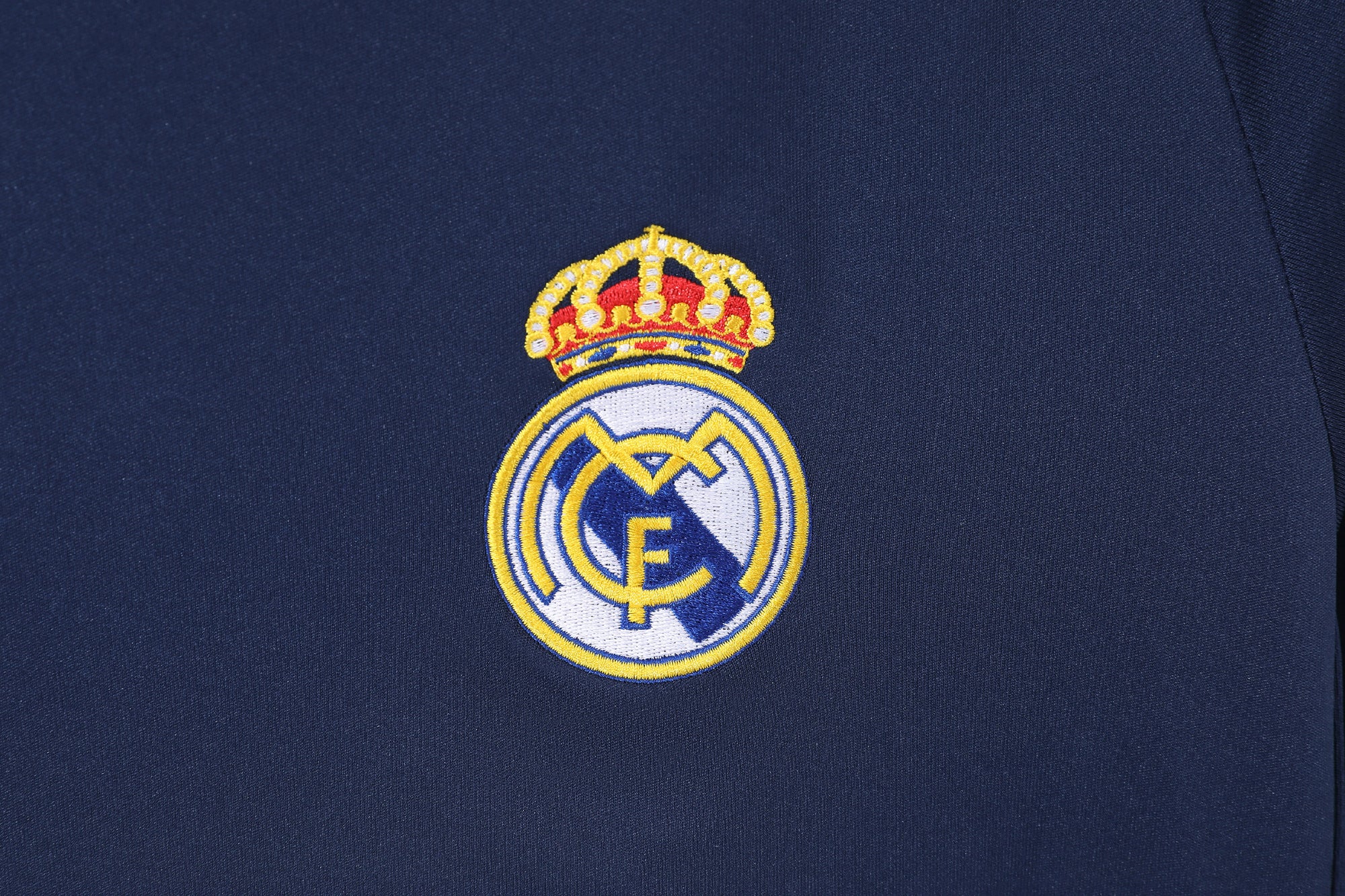 Real Madrid 2005/06 (Away Kit - Long Sleeves)