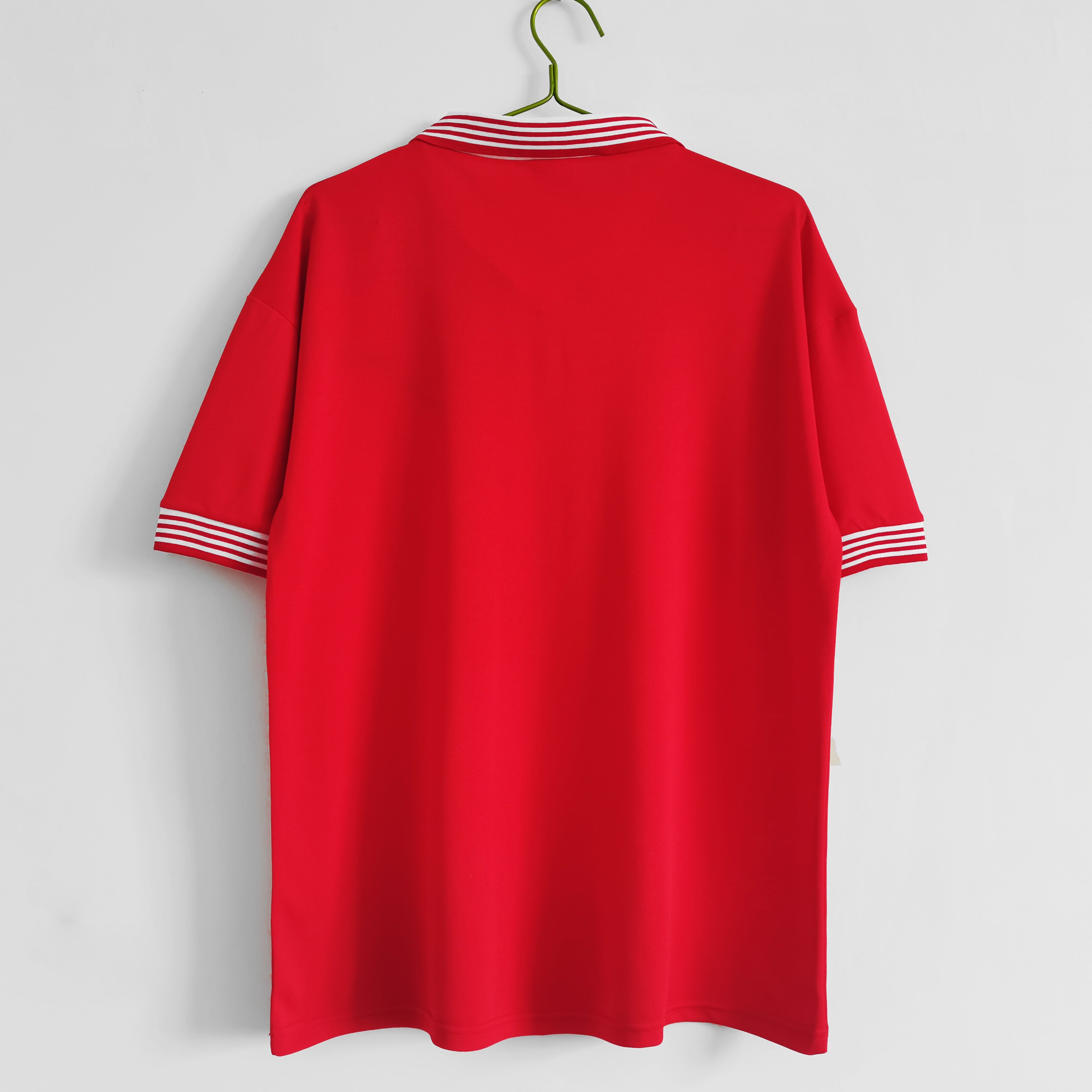 Manchester United 1982/83 (Home Kit)