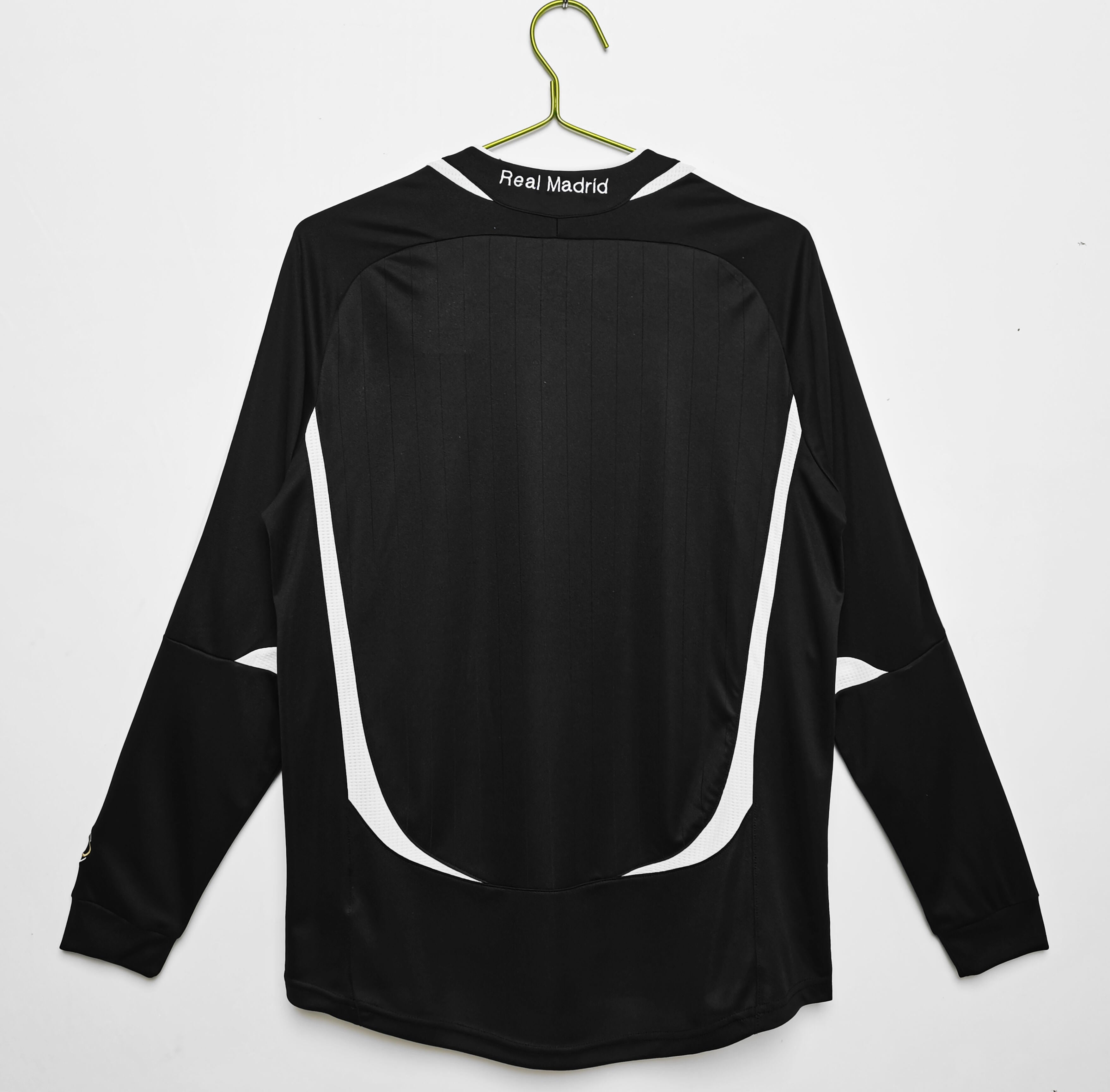 Real Madrid 2006/07 (Away Kit – Long Sleeve)