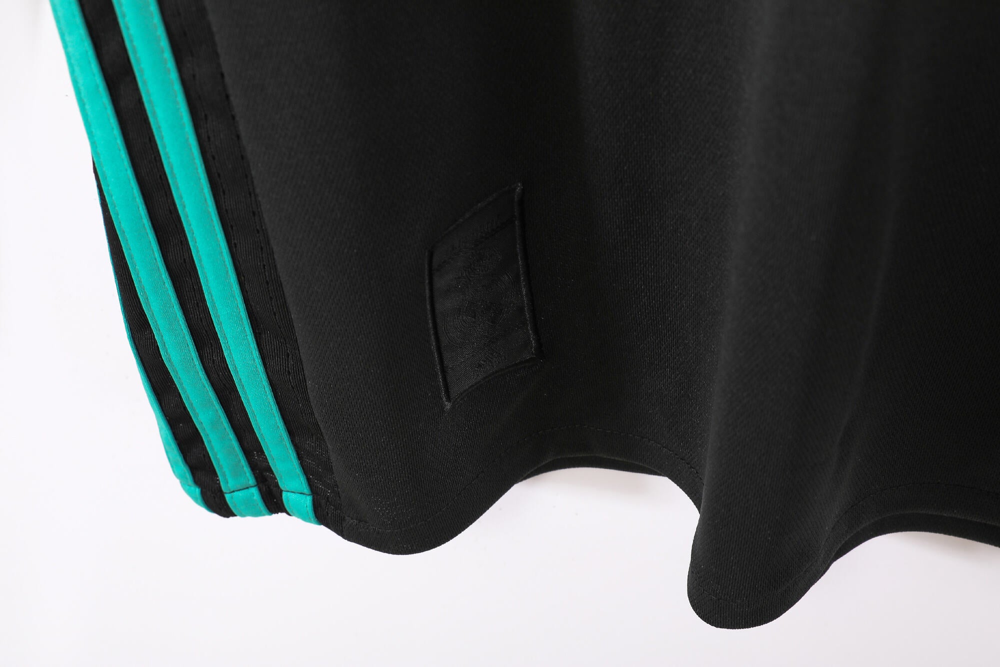 Real Madrid 2017/18 (Away Kit – Long Sleeve)