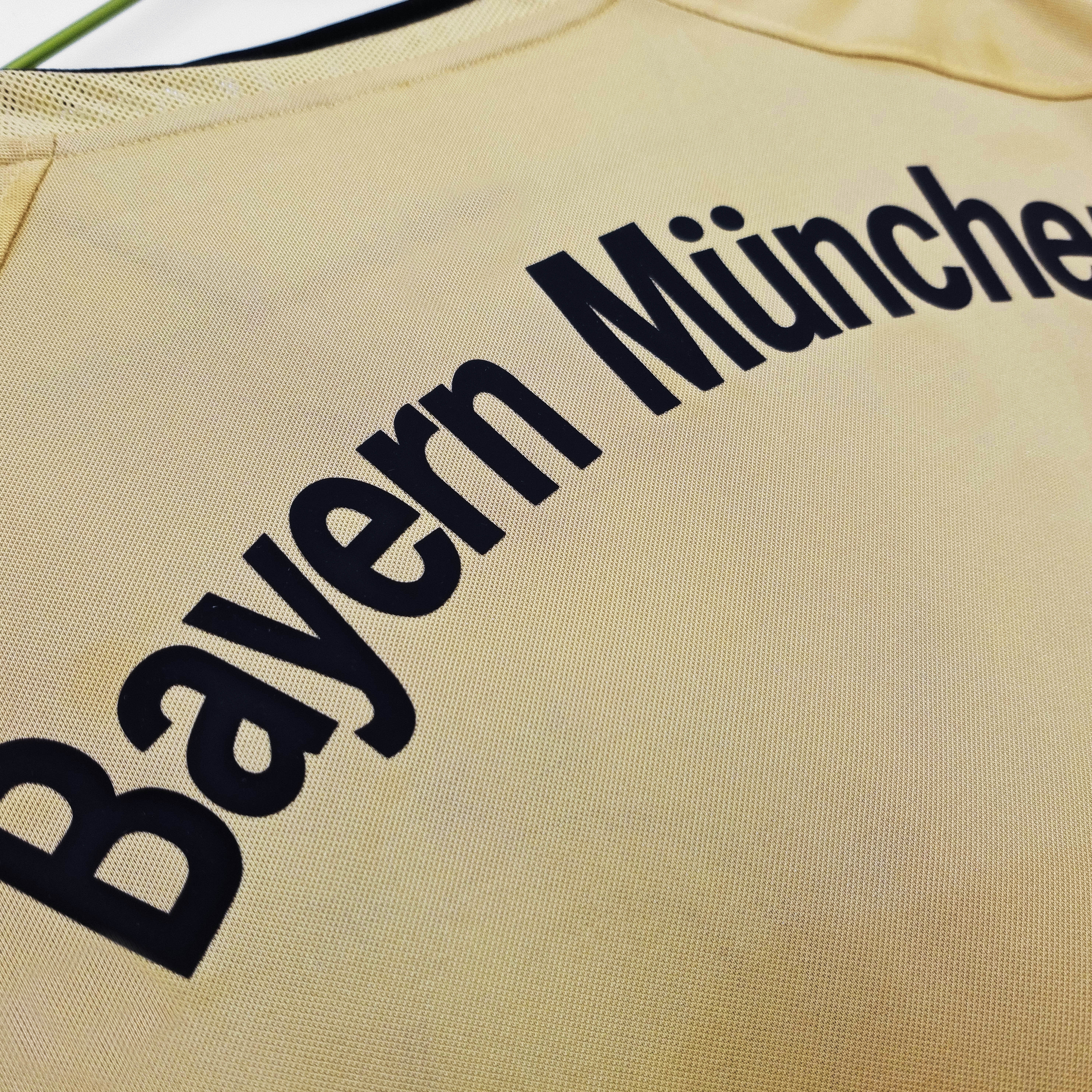 Bayer Munich 2004/05 (Away Kit)