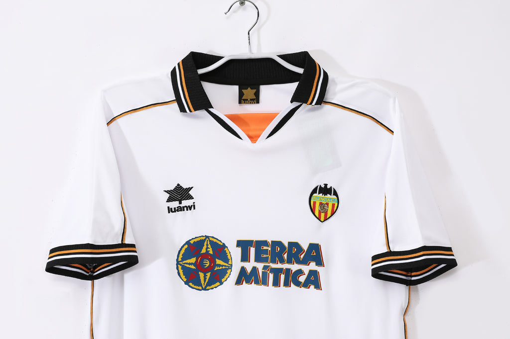 Valencia 1999/00 (Home Kit)