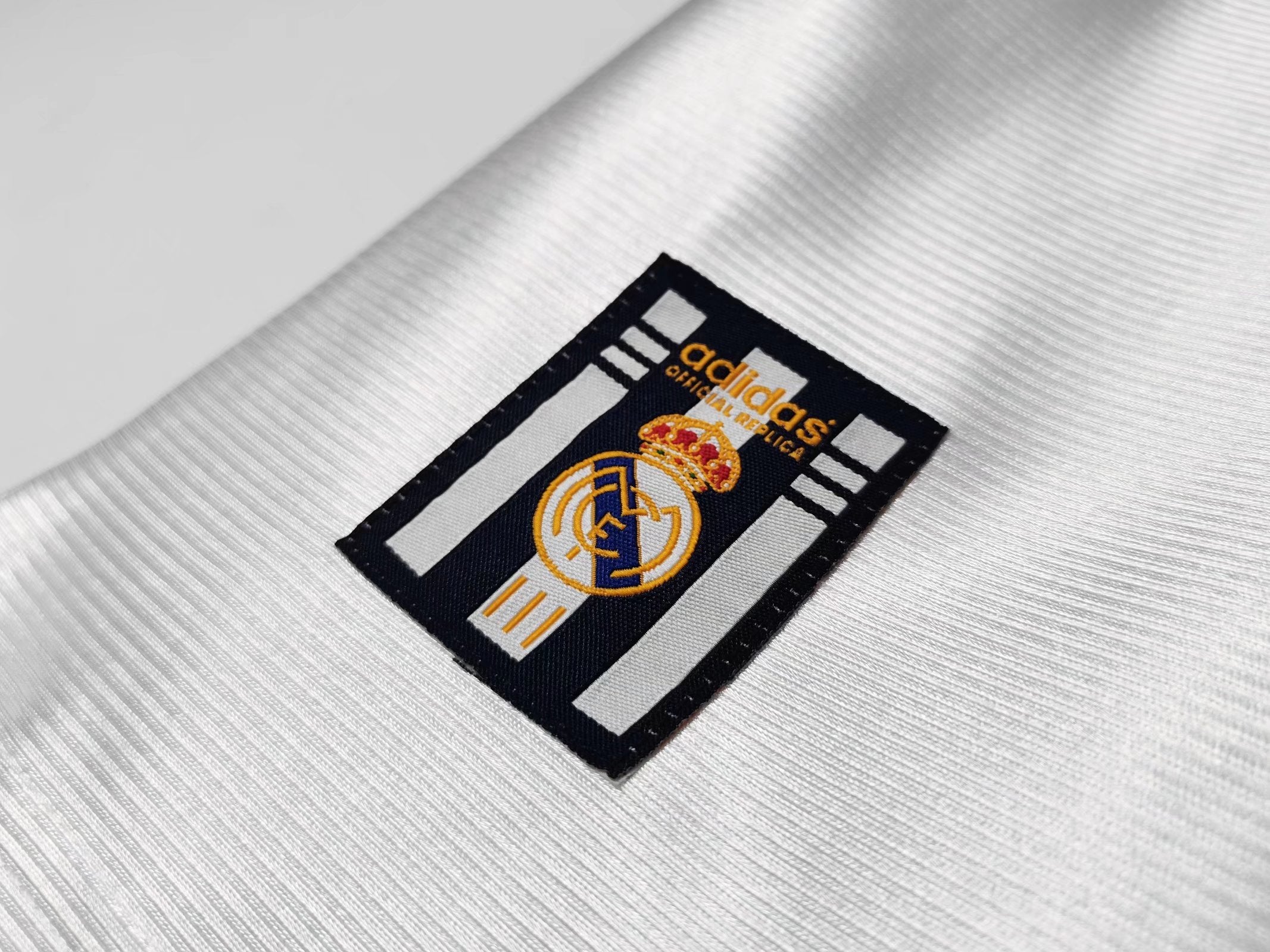 Real Madrid 1998/00 (Home Kit)