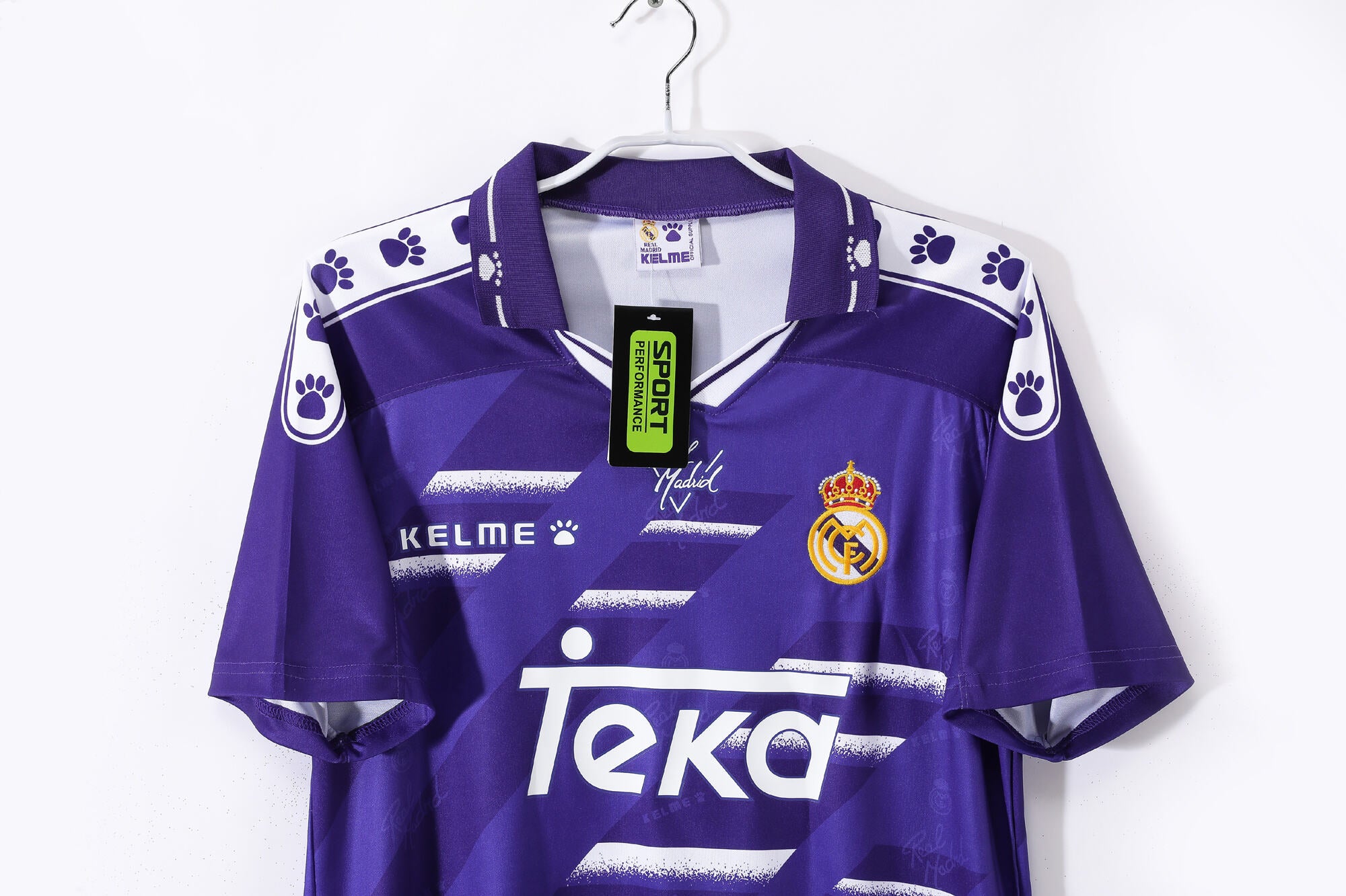 Real Madrid 1994/96 (Away Kit)