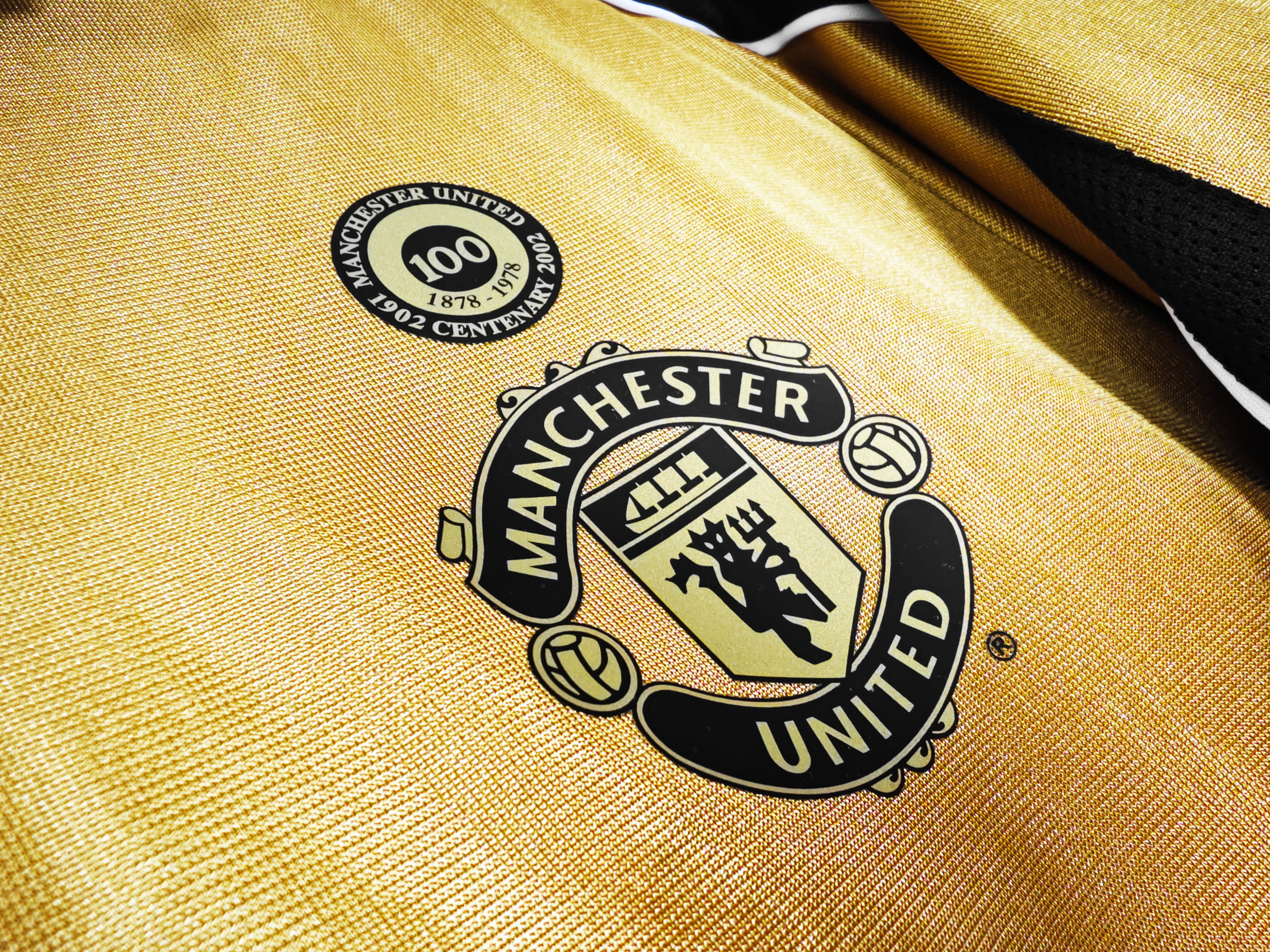 Manchester United 2001/02 Centenary (Gold)