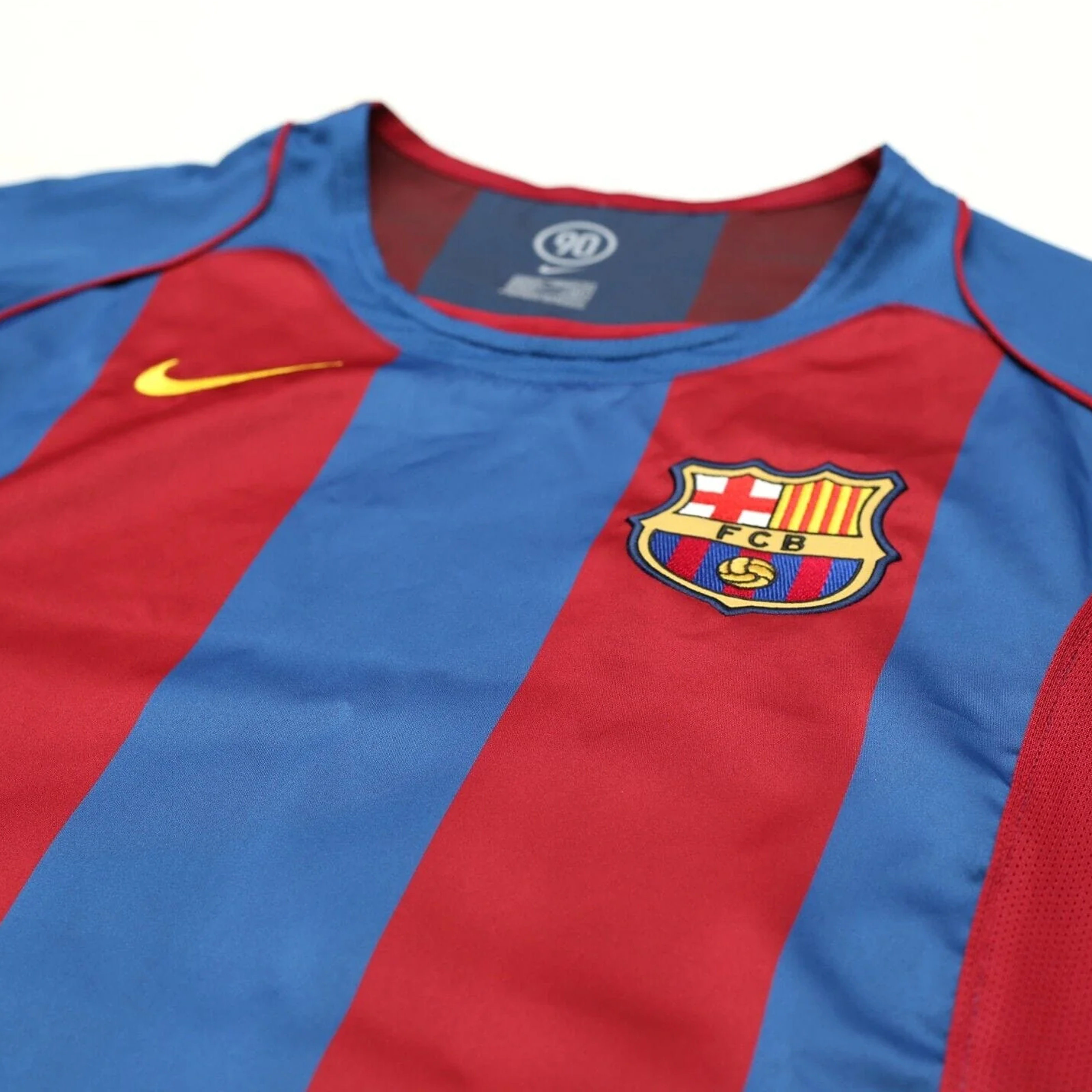 Barcelona 2004/05 (Home Kit)
