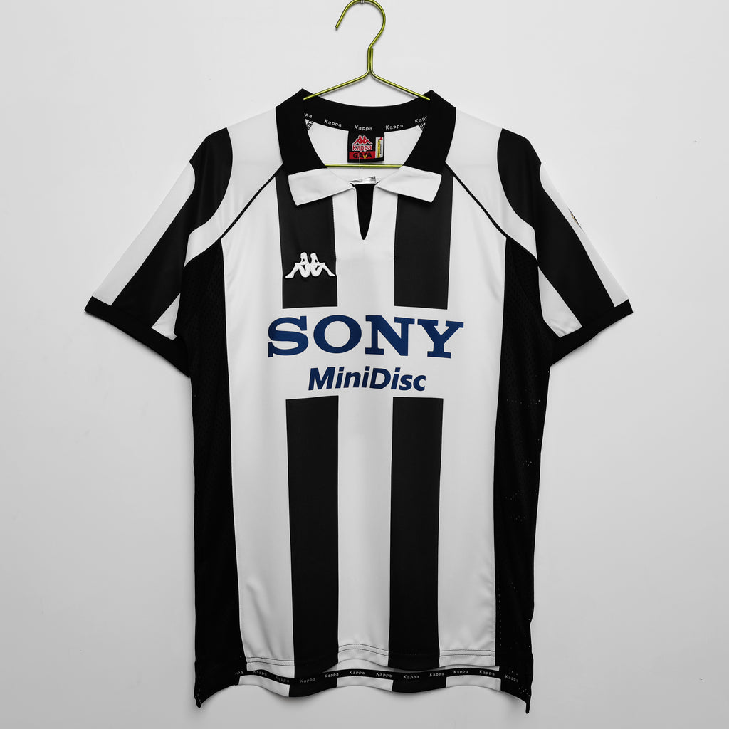 Juventus 1997/98 (Home Kit)