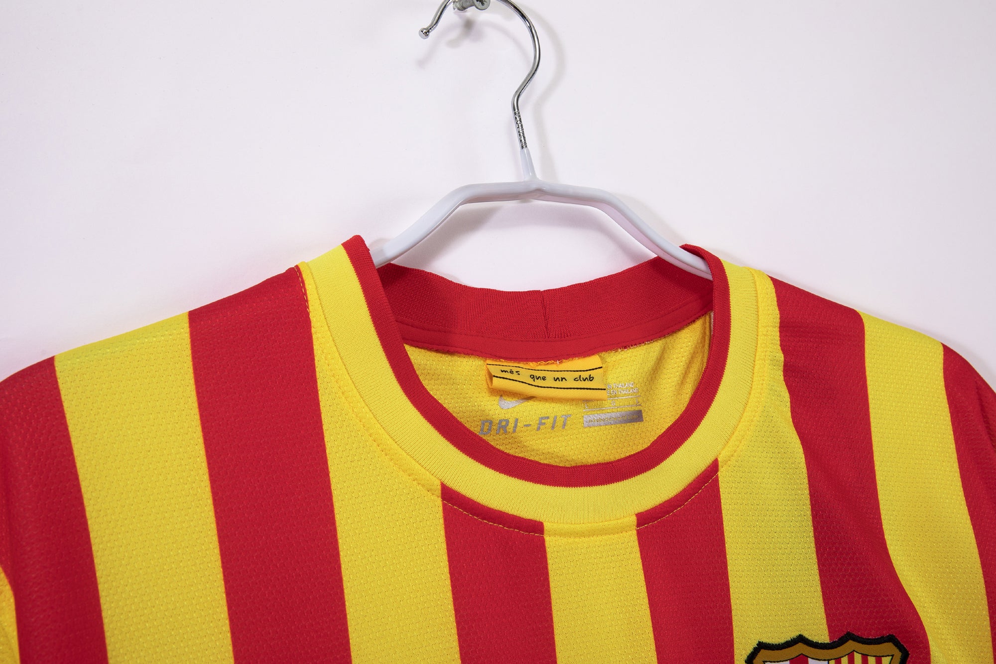 Barcelona 2013/14 (Third Kit)