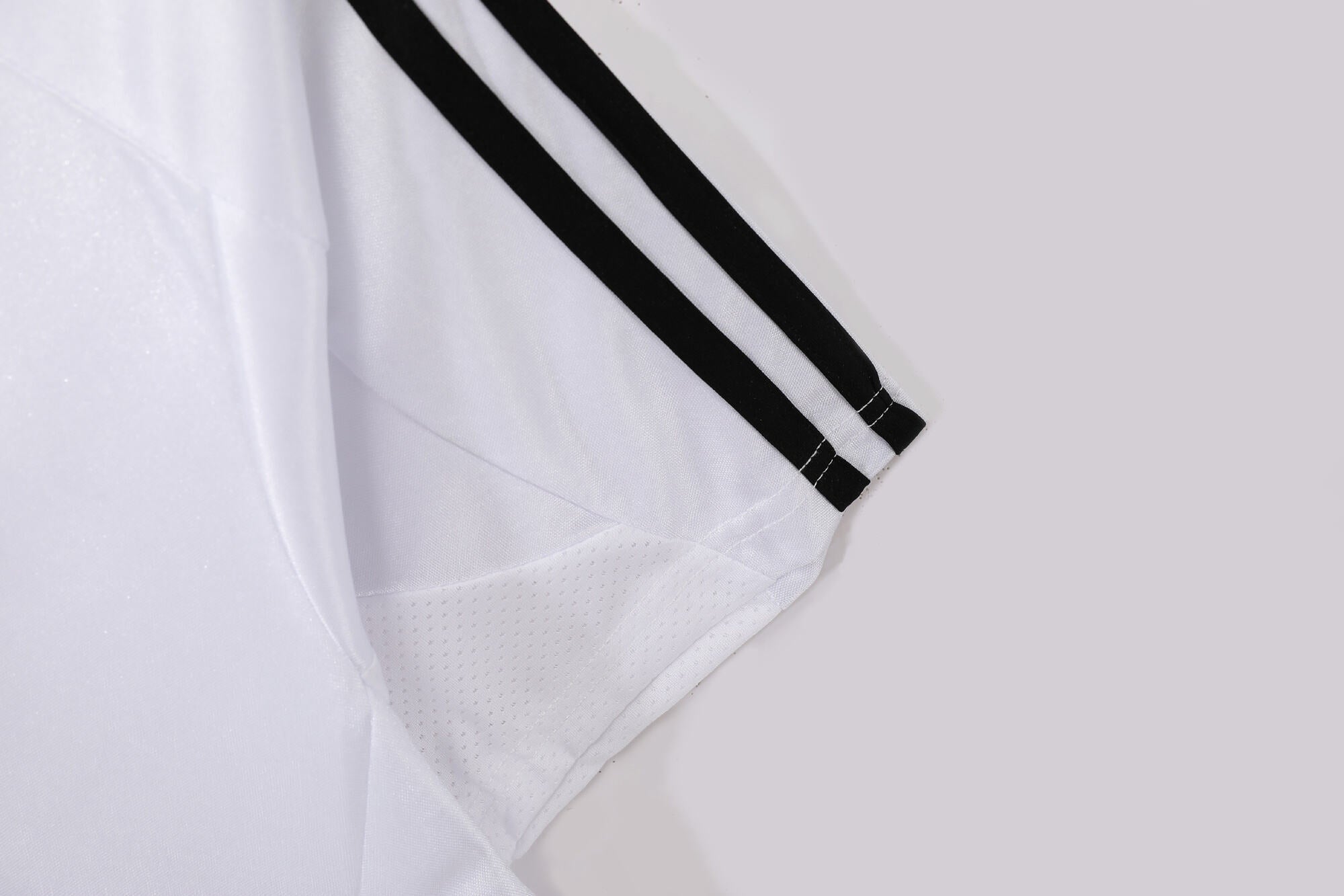 Real Madrid 2004/05 (Home Kit)