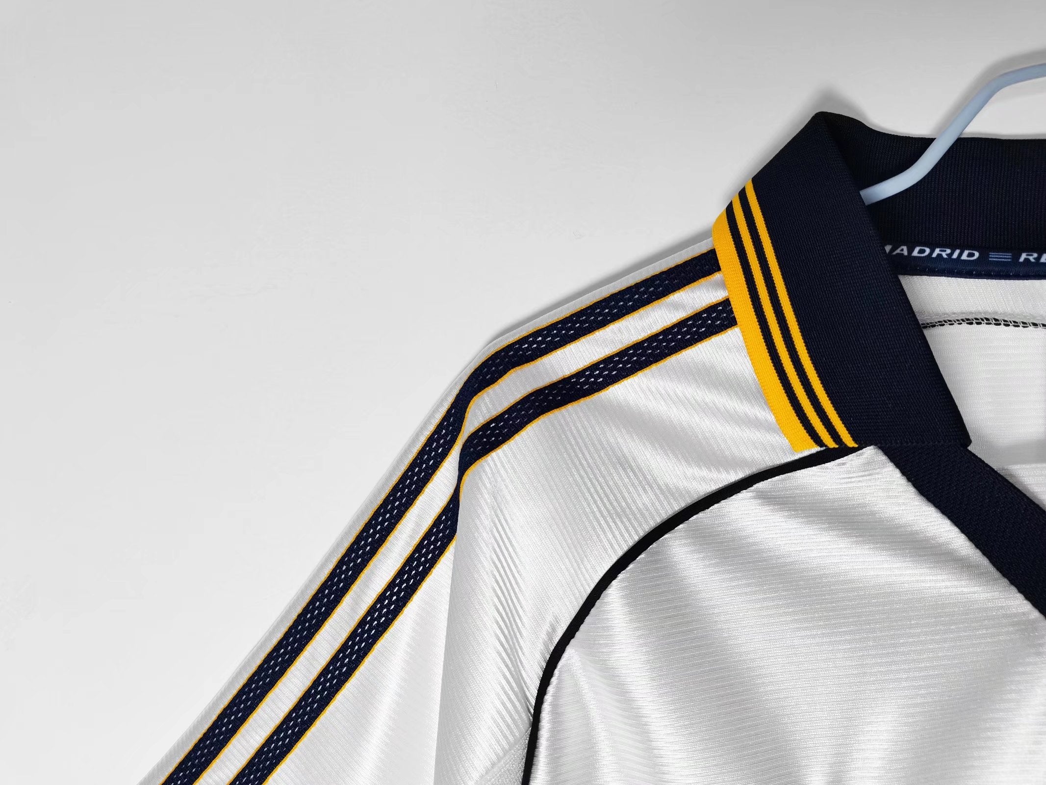 Real Madrid 1998/00 (Home Kit)