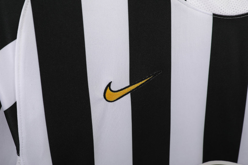Juventus 2003/04 (Home Kit)