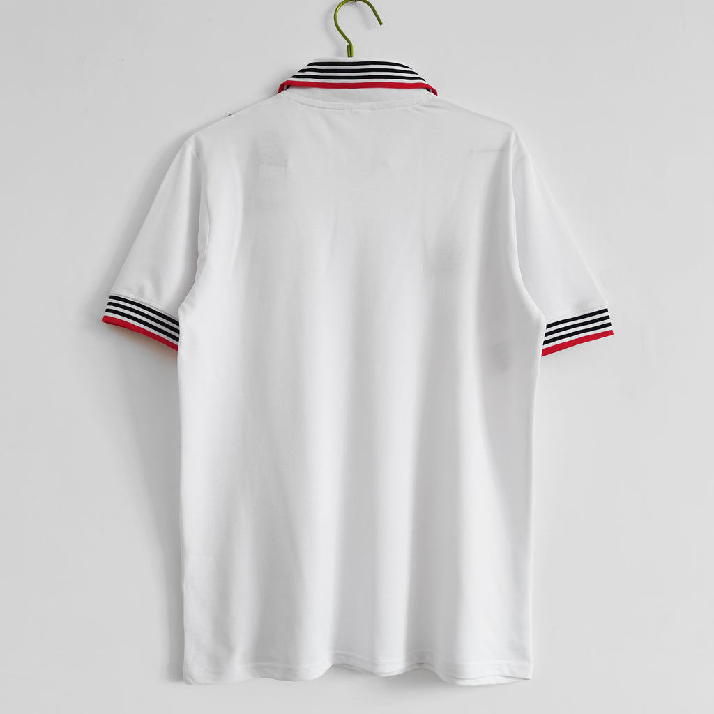 Manchester United 1982/83 (Away Kit)
