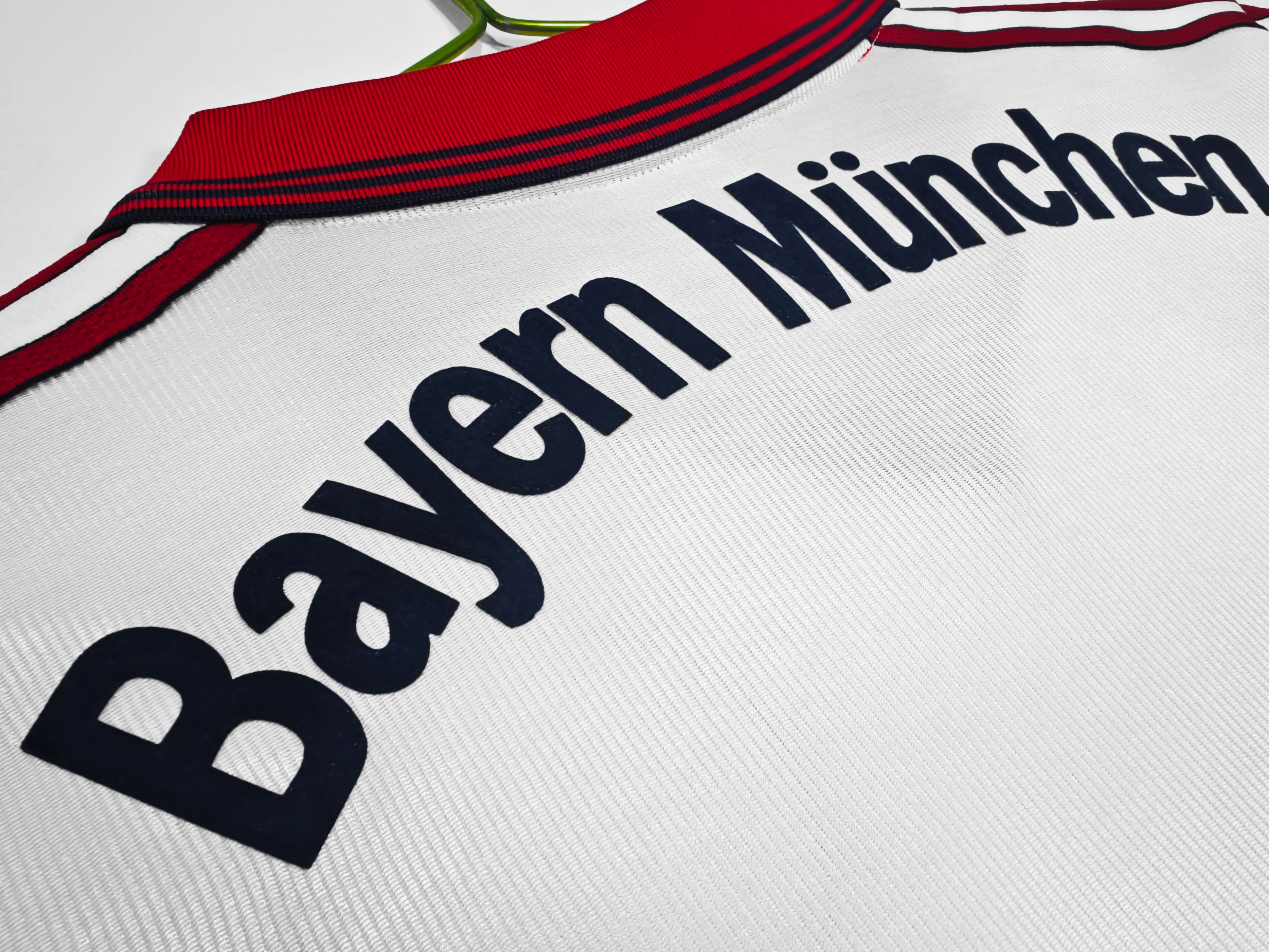 Bayern Munich 1998/00 (Home Kit)