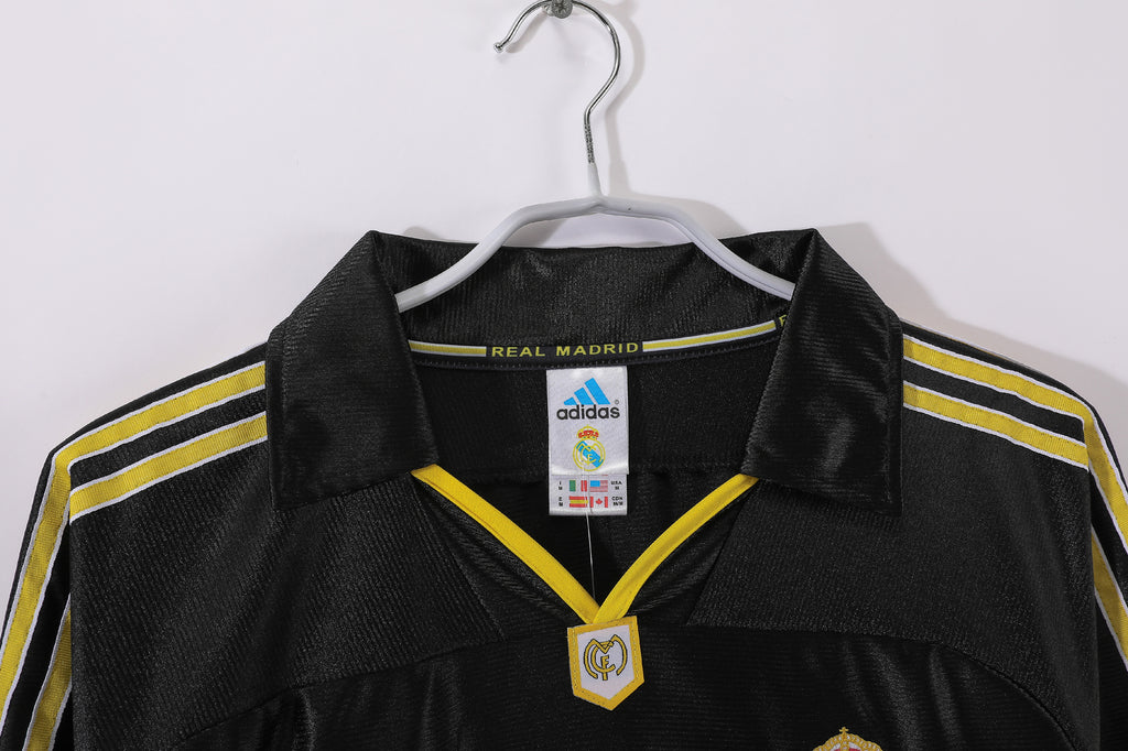 Real Madrid 1999/01 (Away Kit – Long Sleeve)