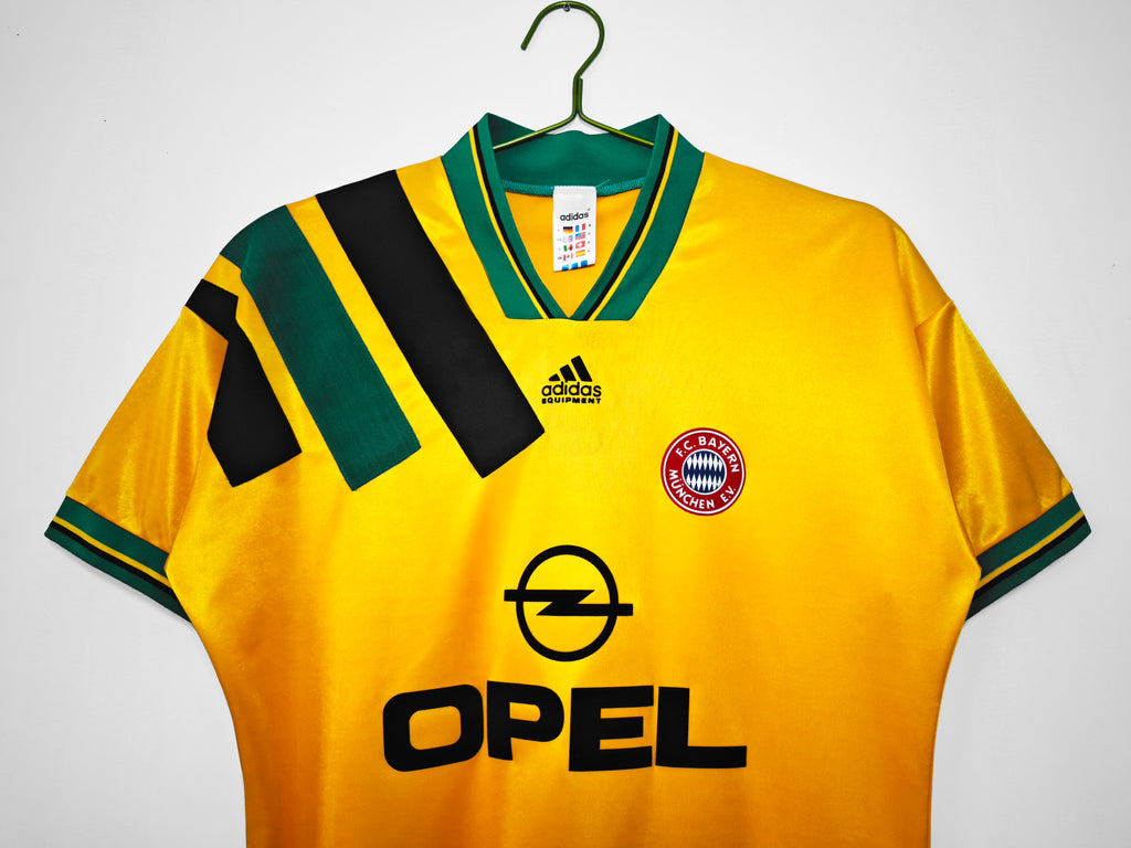 Bayern Munich 1993/95 (Away Kit)