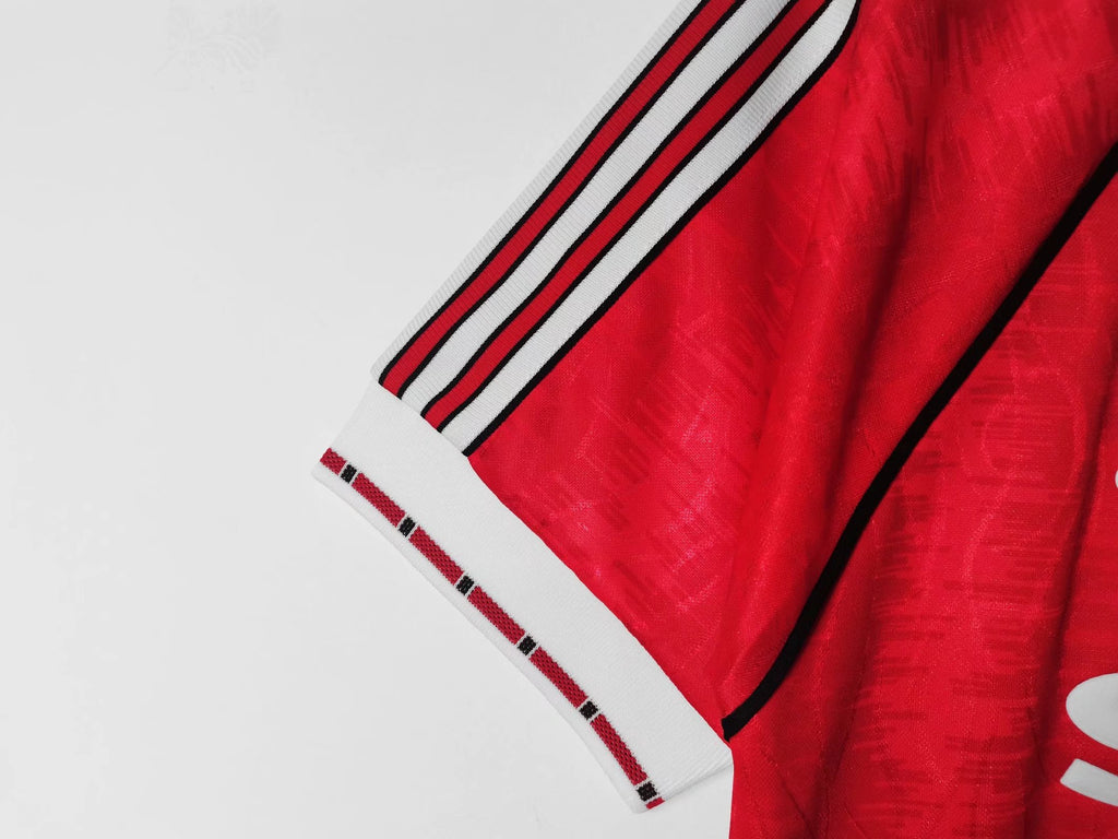 Manchester United 1991/92 (Home Kit)