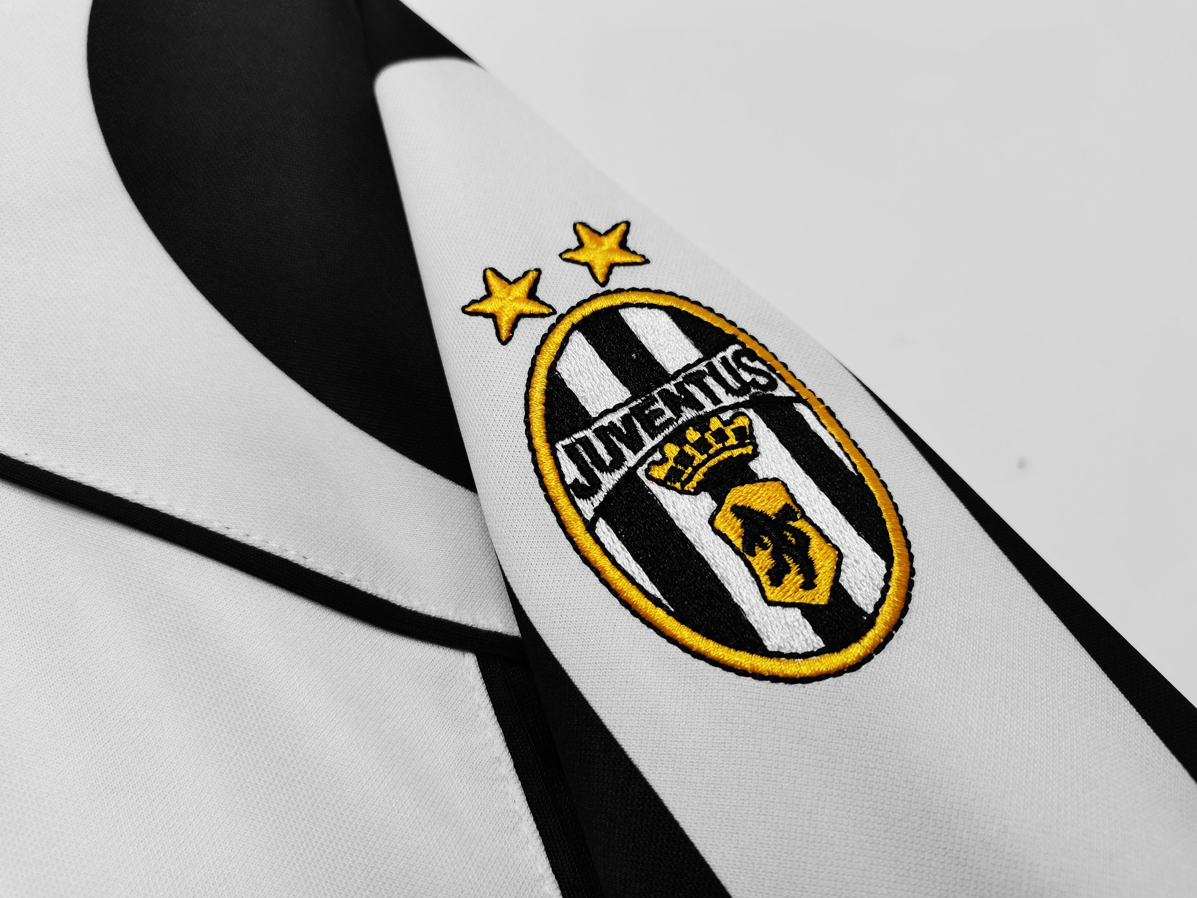 Juventus 1997/98 (Home Kit - Long Sleeve)