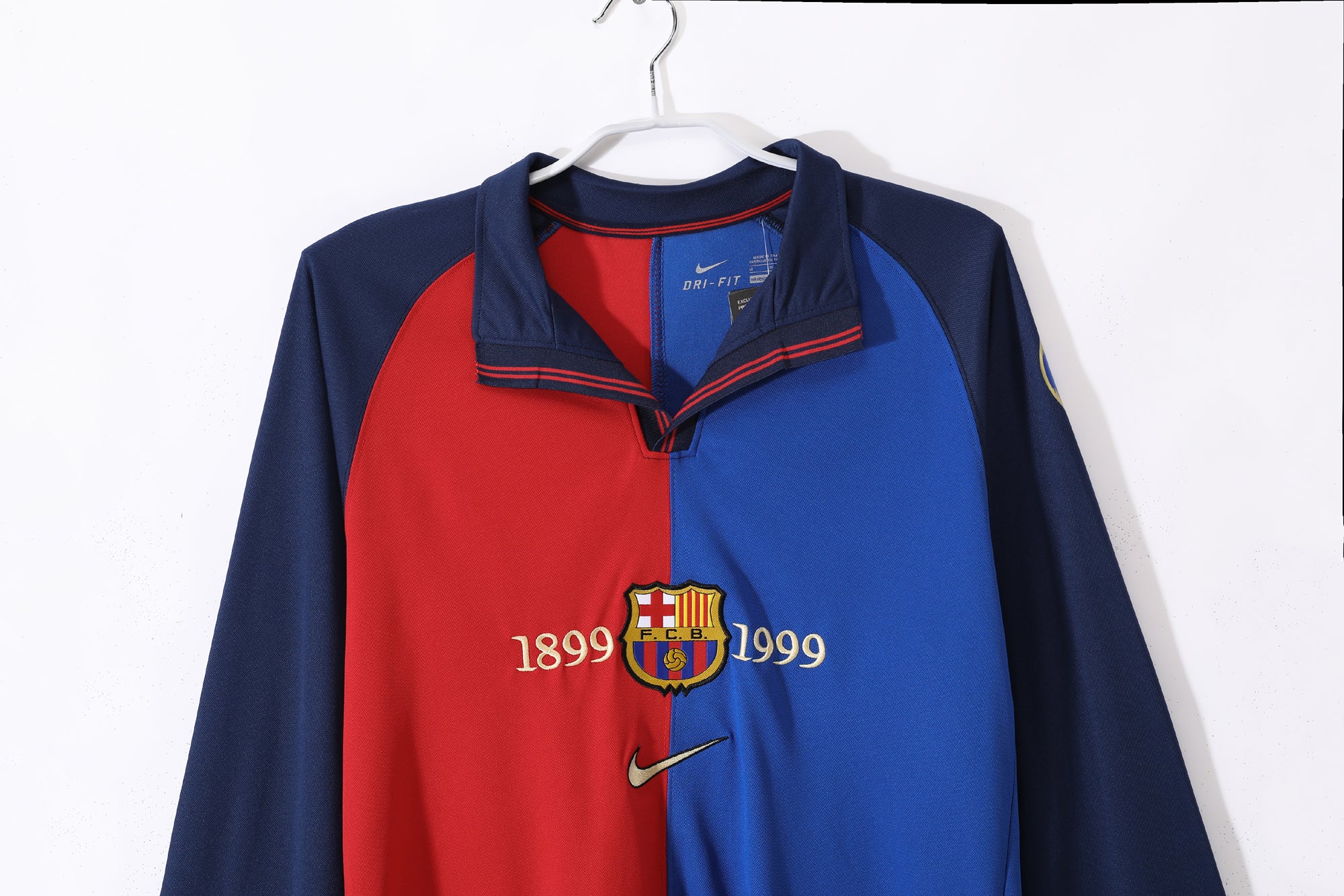 Barcelona 1999/00 Barcelona 1999/00 (Centenary Commemorative Edition - Long Sleeve)
