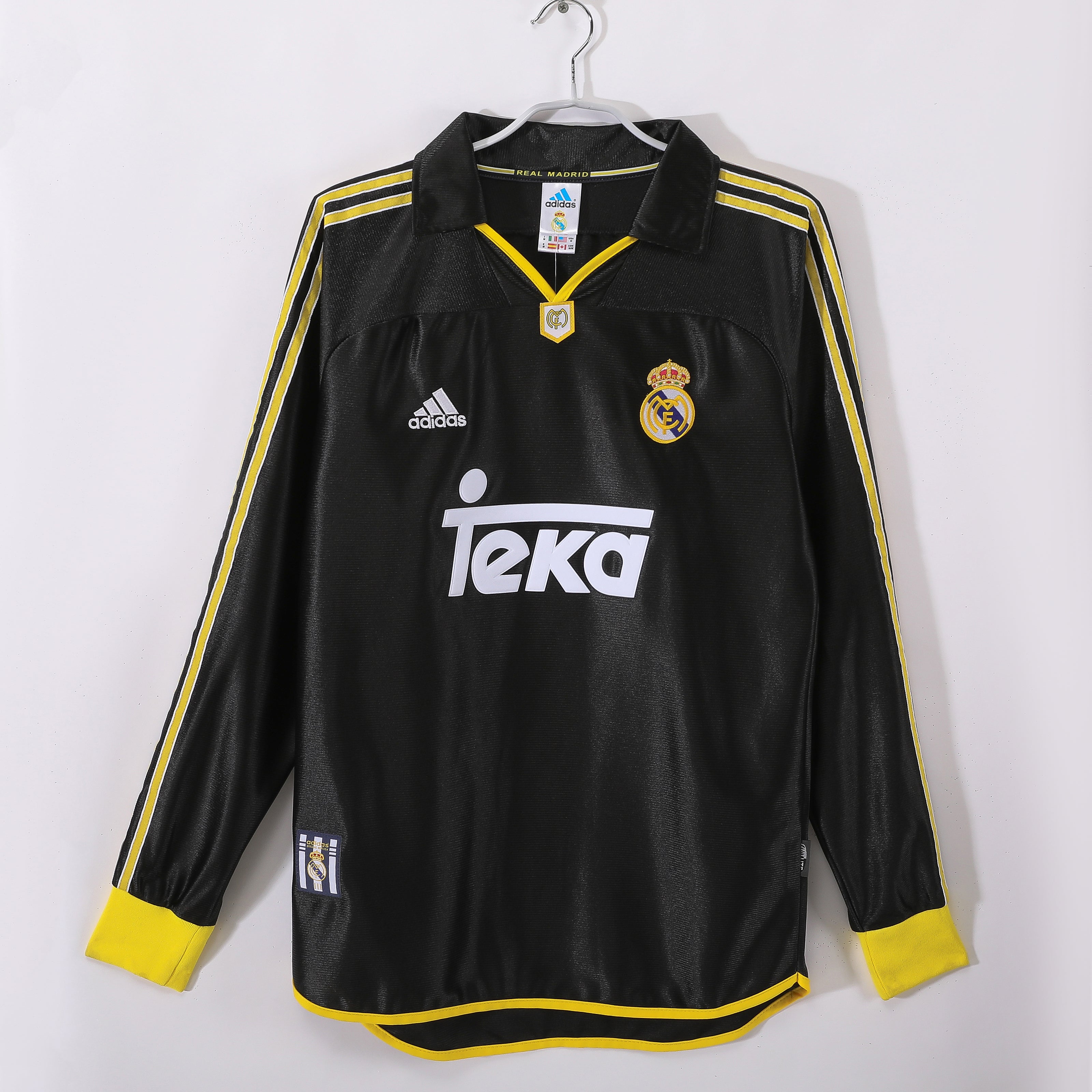 Real Madrid 1999/01 (Away Kit – Long Sleeve)