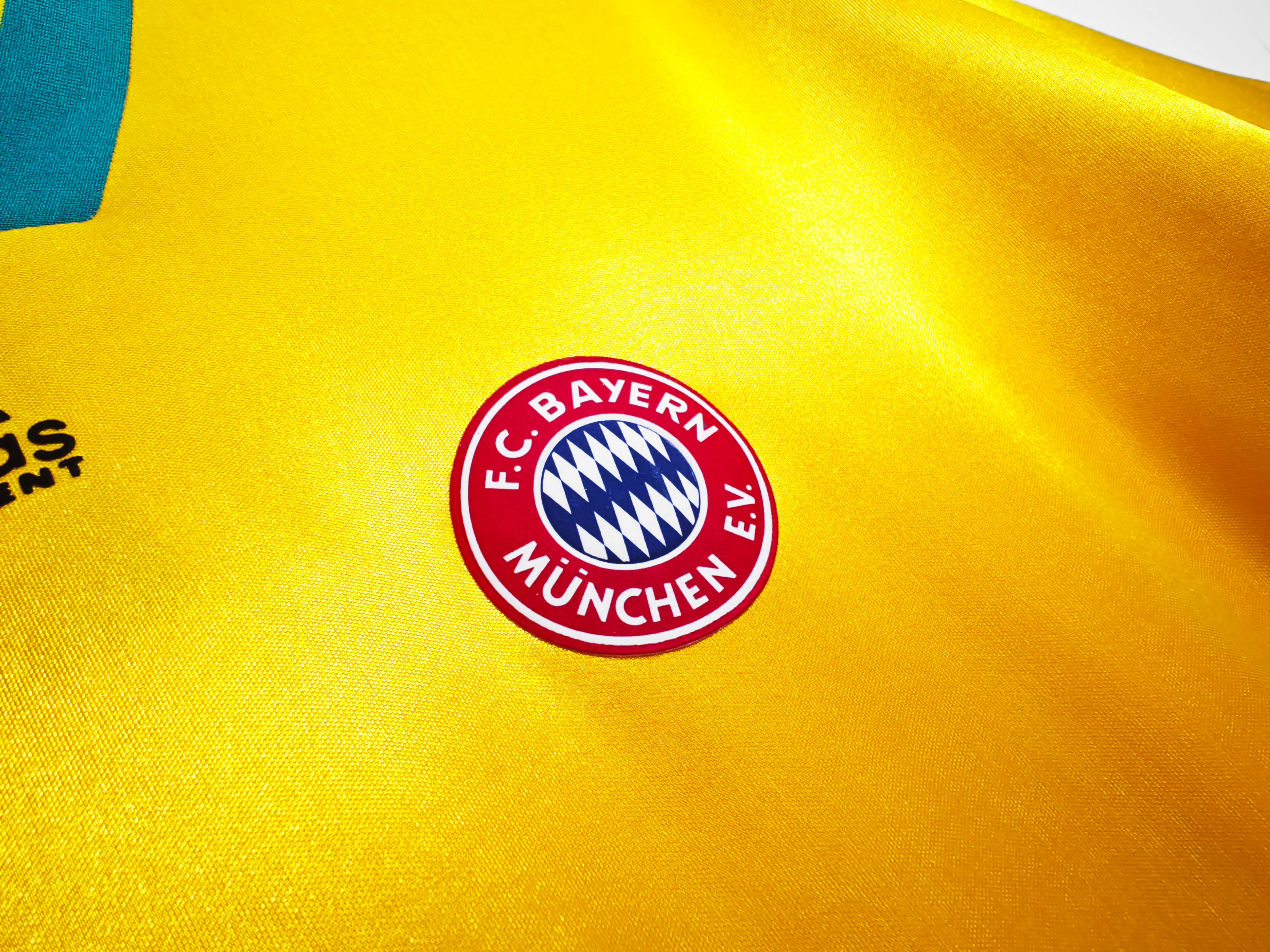 Bayern Munich 1993/95 (Away Kit)