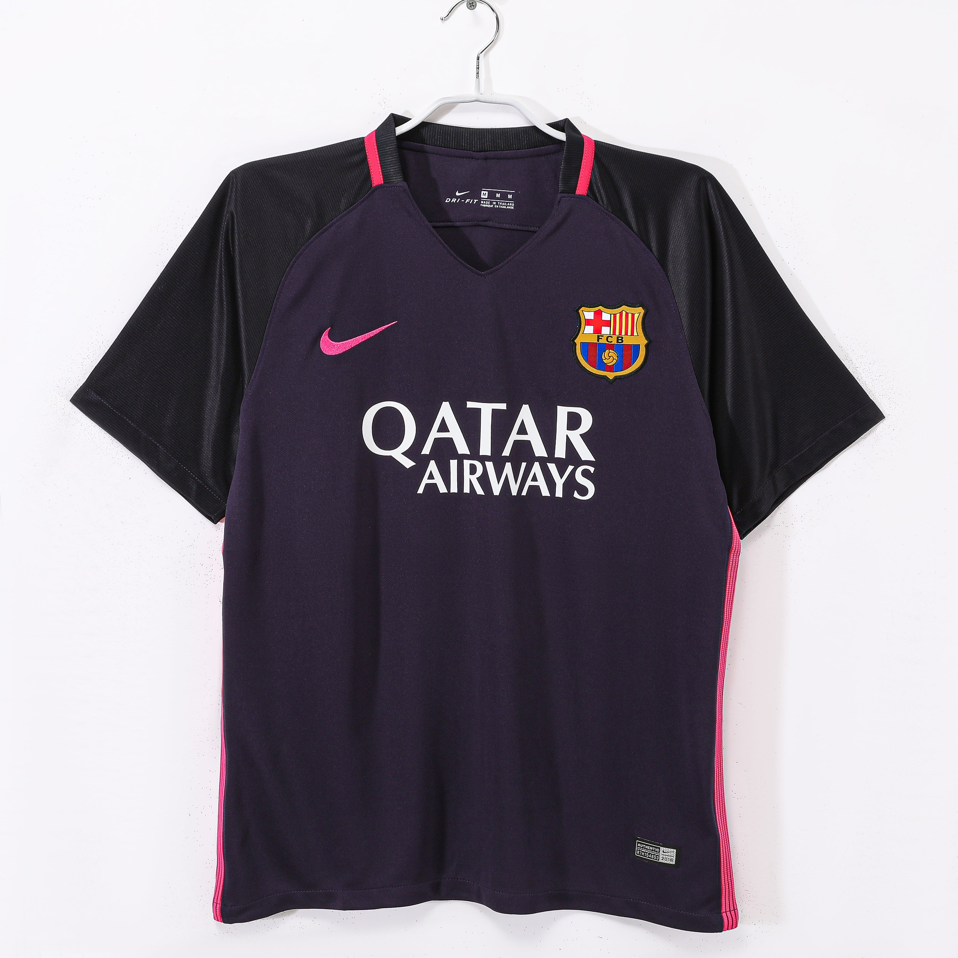 Barcelona 2016/17 (Third Kit)