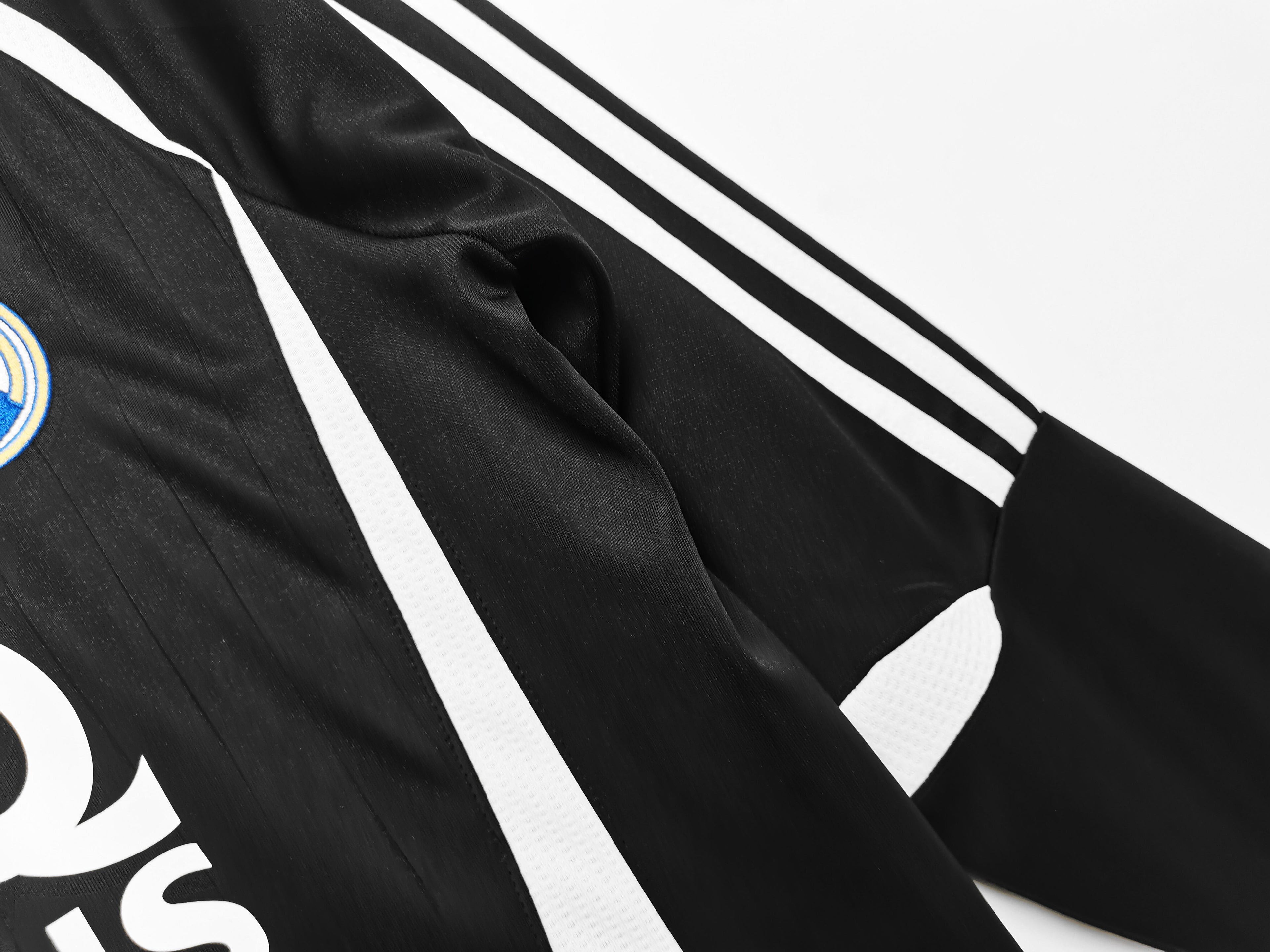 Real Madrid 2006/07 (Away Kit – Long Sleeve)