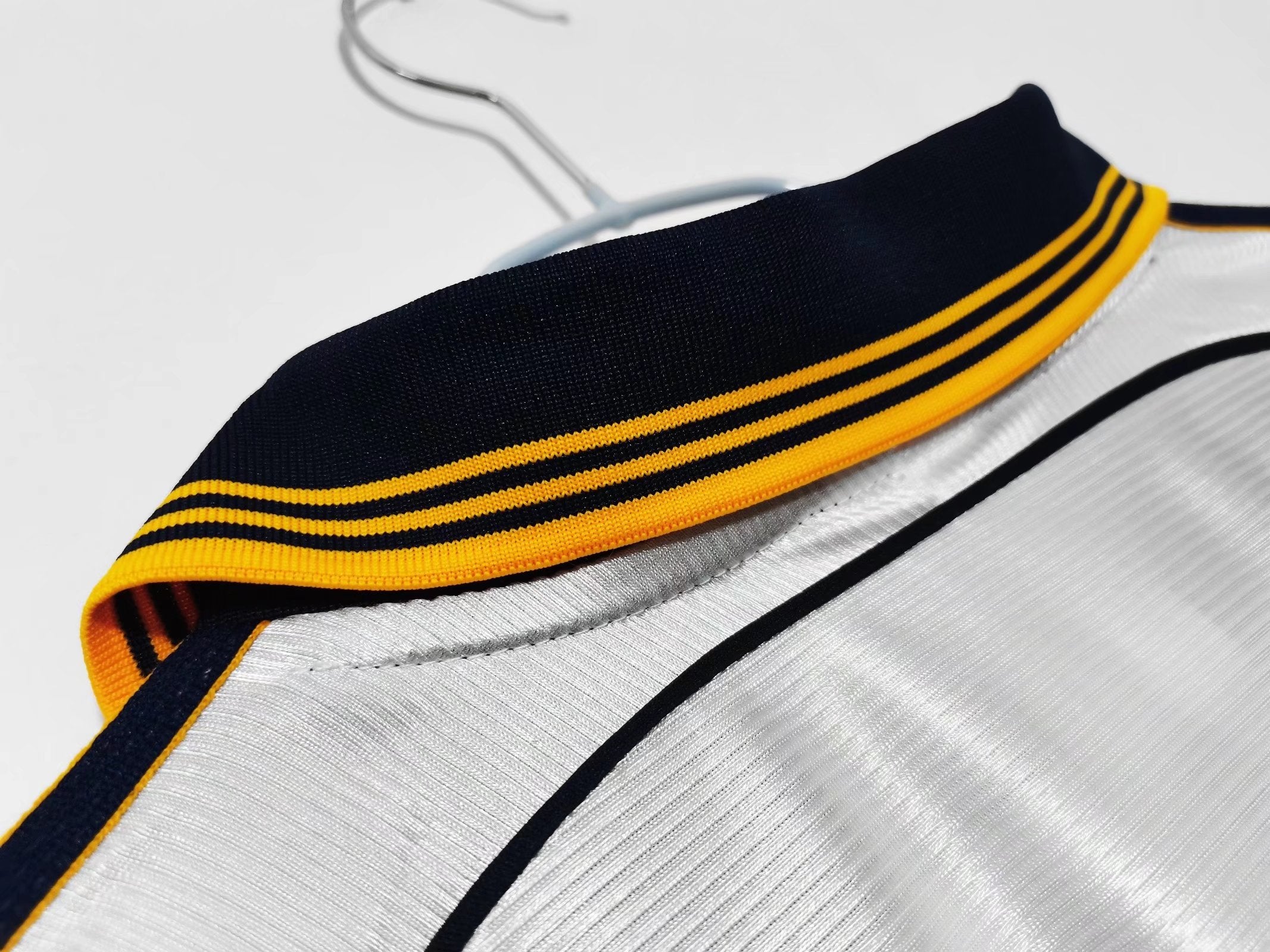 Real Madrid 1998/00 (Home Kit)