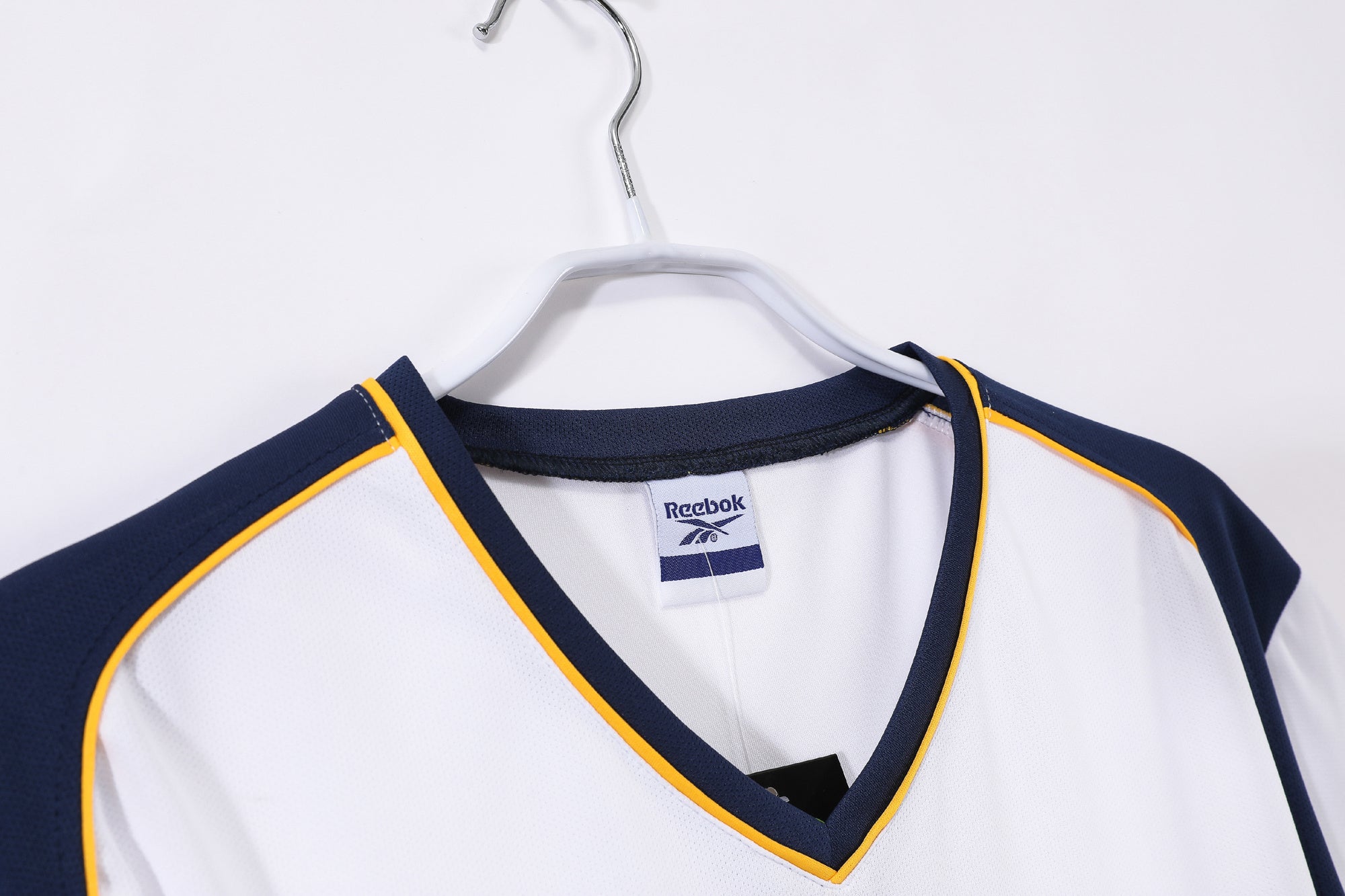 Liverpool 2001/02 (Away Kit)
