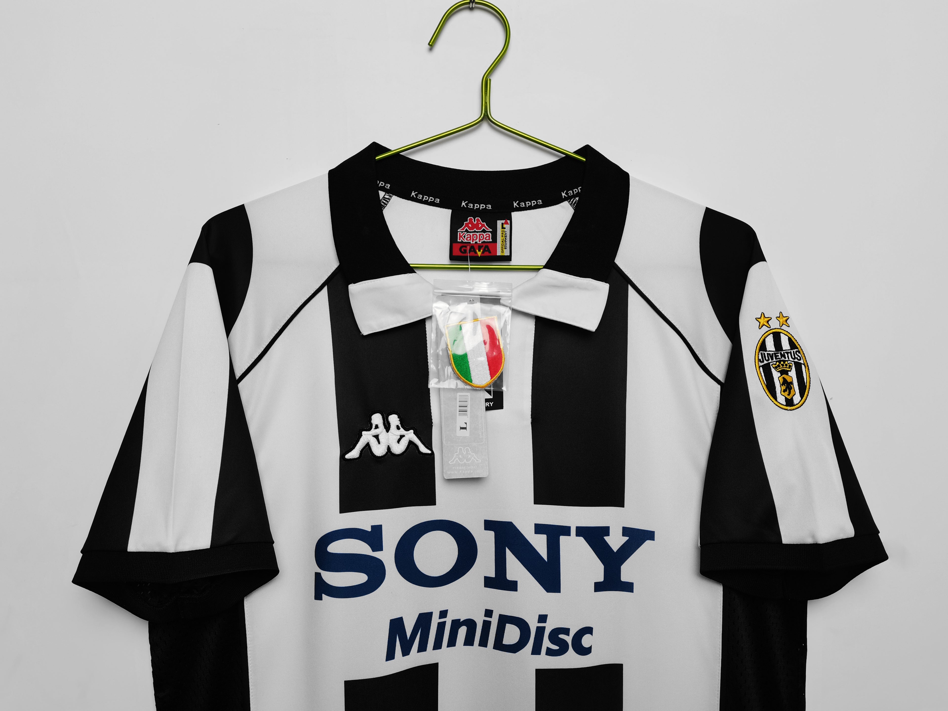 Juventus 1997/98 (Home Kit)
