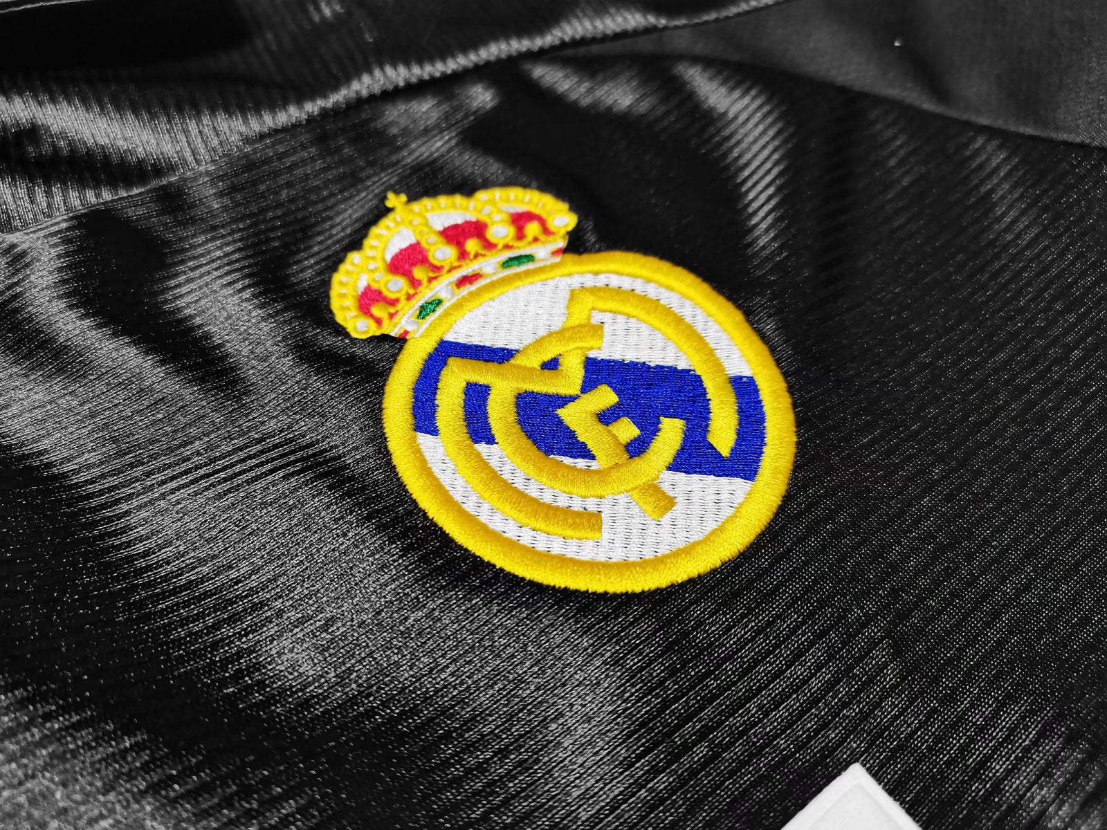 Real Madrid 1999/01 (Away Kit)