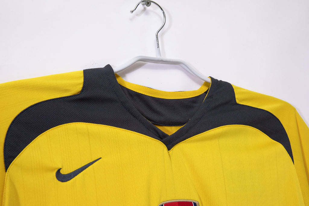 Arsenal 2005/06 (Away Kit)
