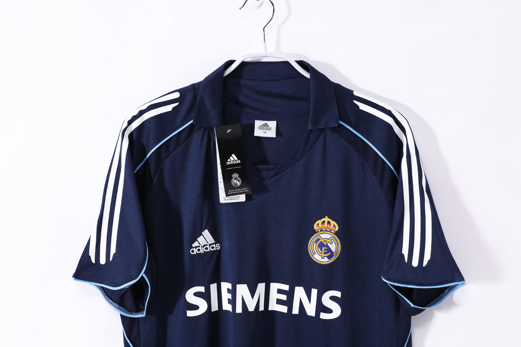 Real Madrid 2005/06 (Away Kit)