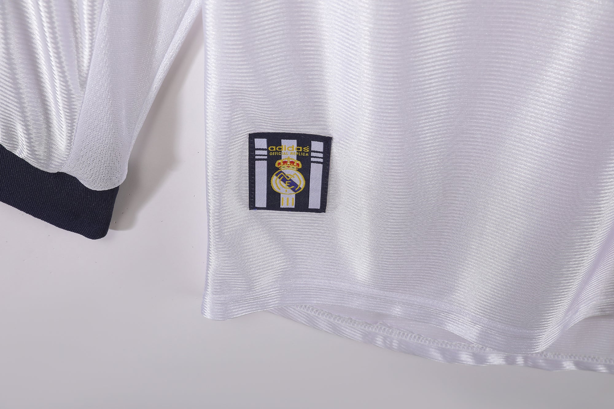 Real Madrid 1998/00 (Home Kit – Long Sleeve)