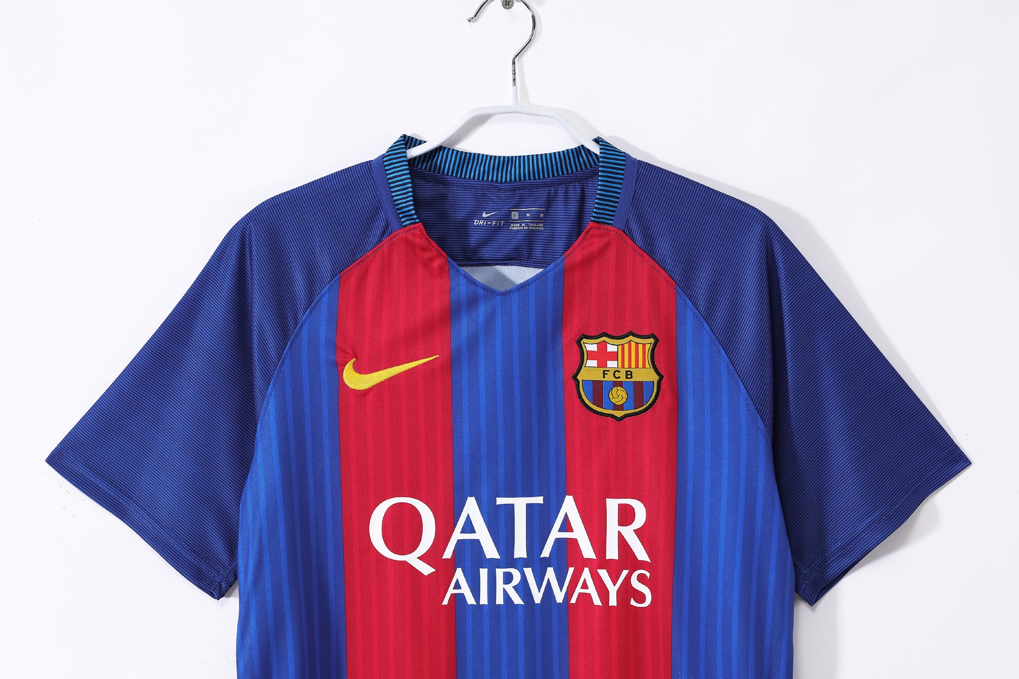 Barcelona 2016/17 (Home Kit)