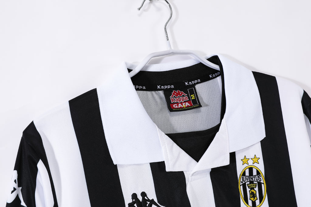 Juventus 1999/00 (Home Kit - Long Sleeve)