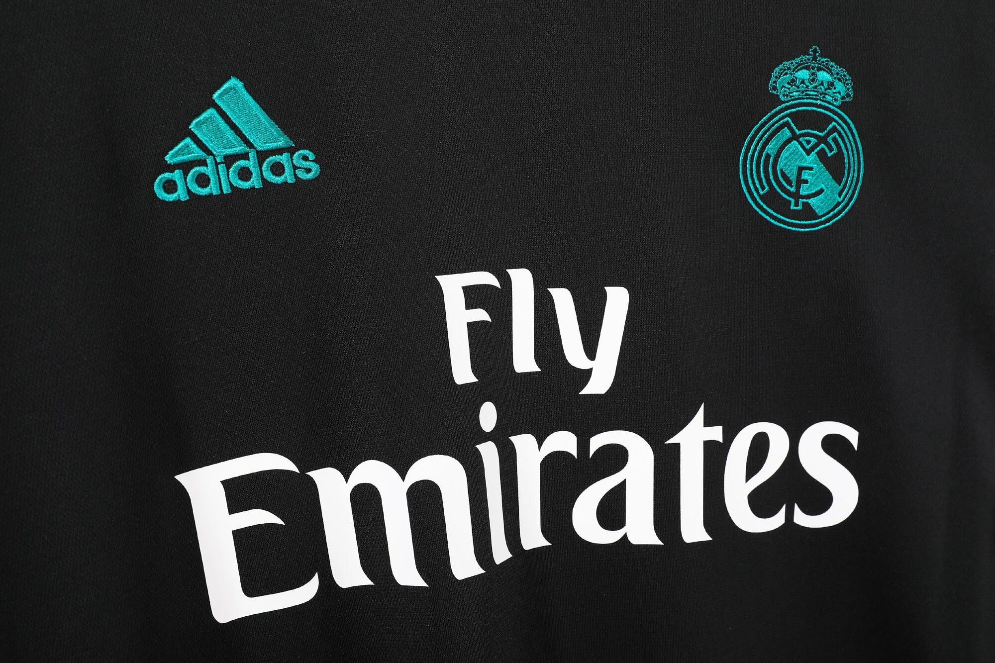 Real Madrid 2017/18 (Away Kit – Long Sleeve)
