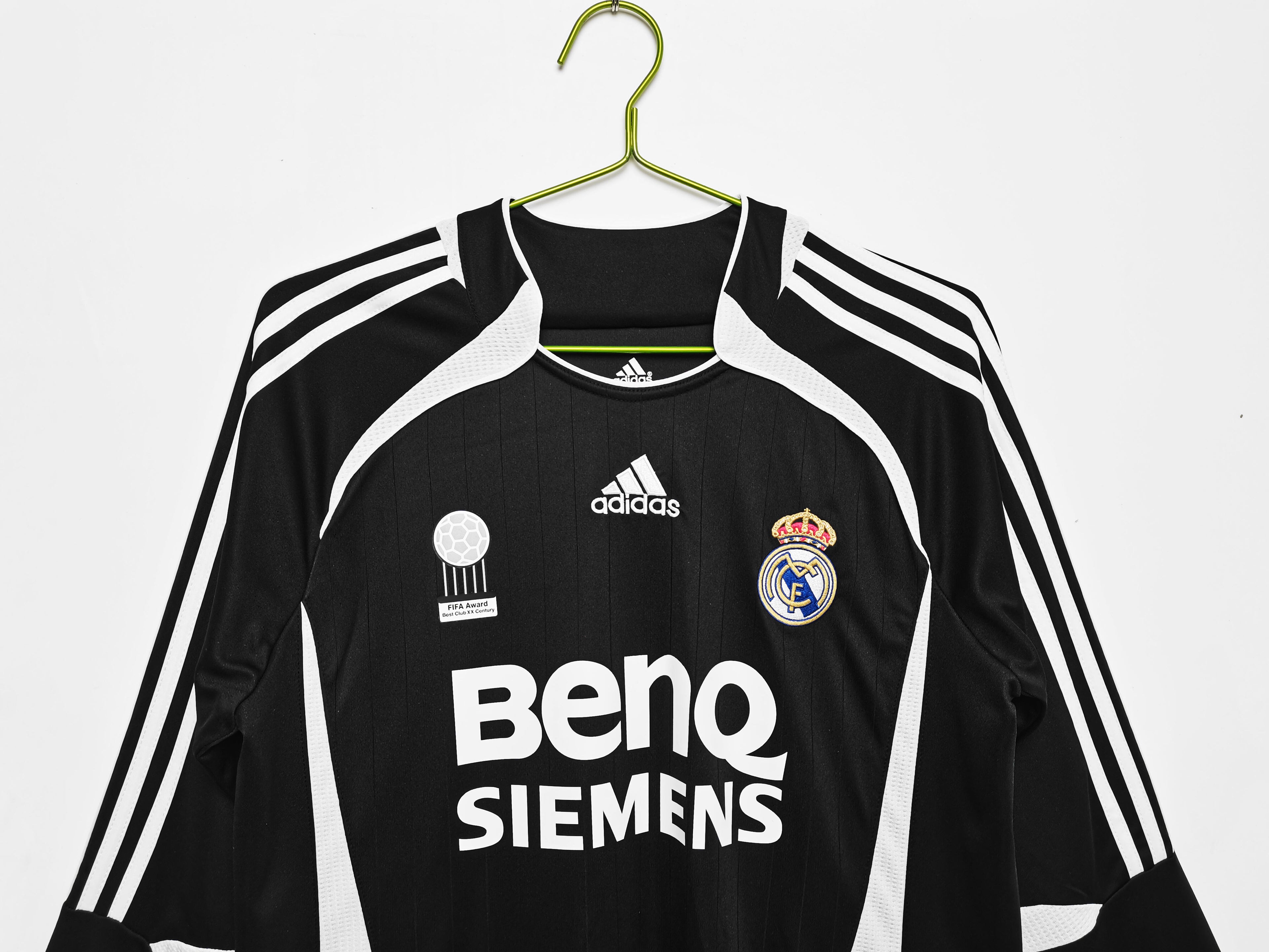 Real Madrid 2006/07 (Away Kit – Long Sleeve)