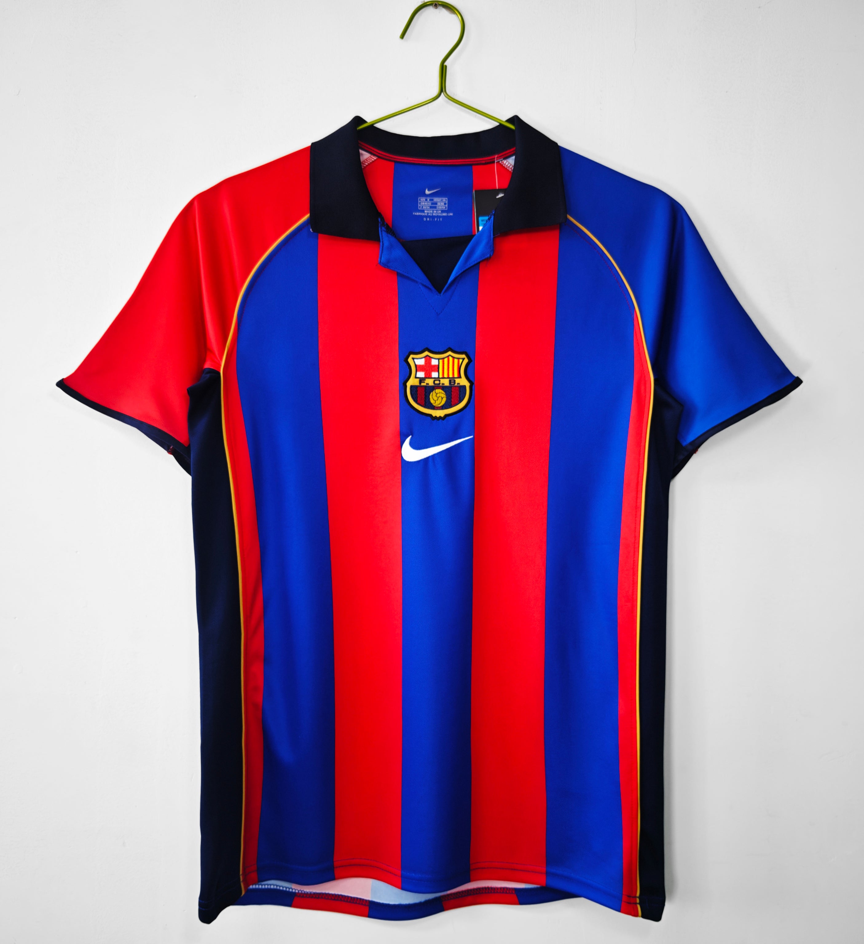 Barcelona 2001/02 (Home Kit)