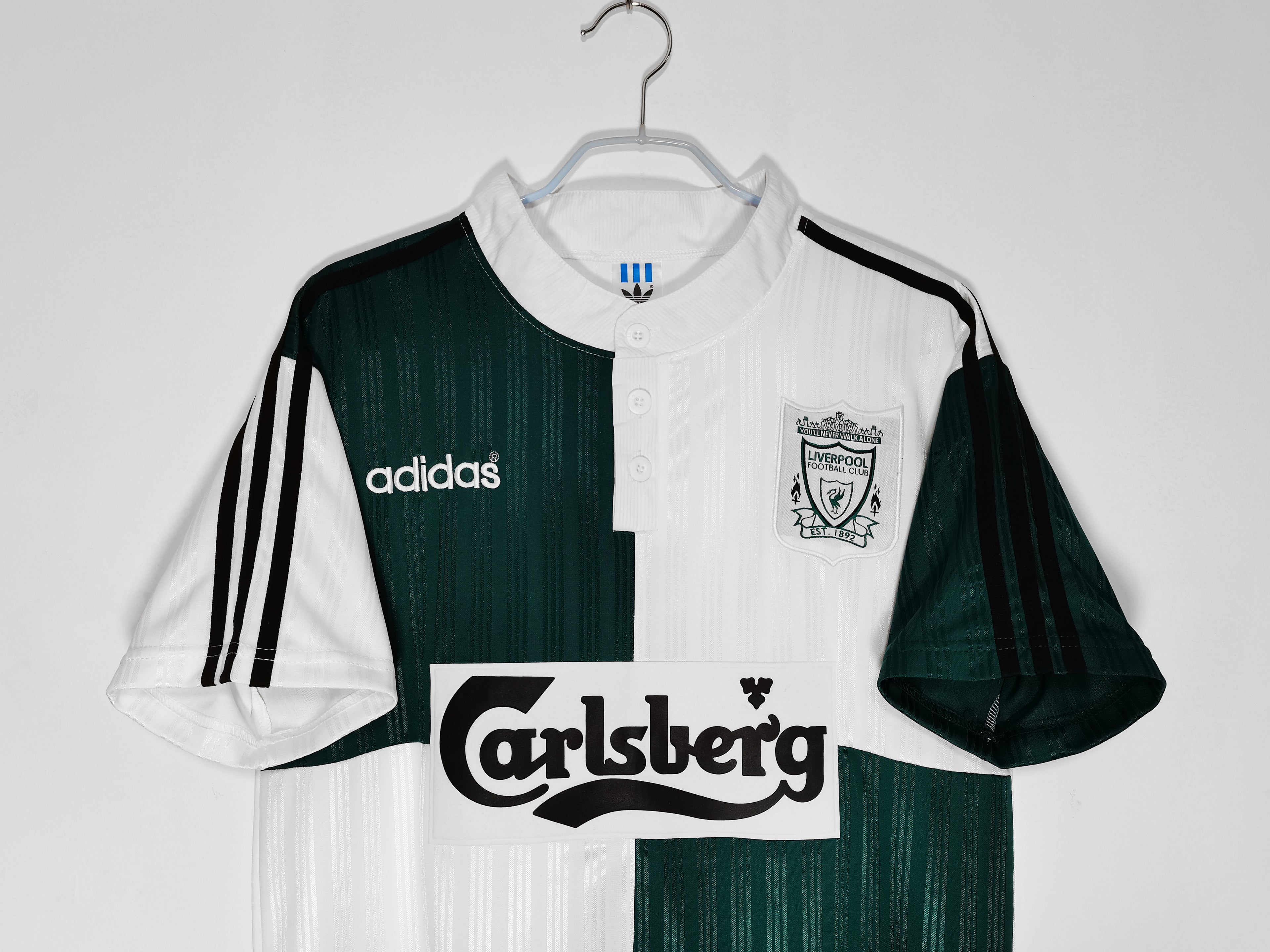 Liverpool 1995/96 (Away Kit)
