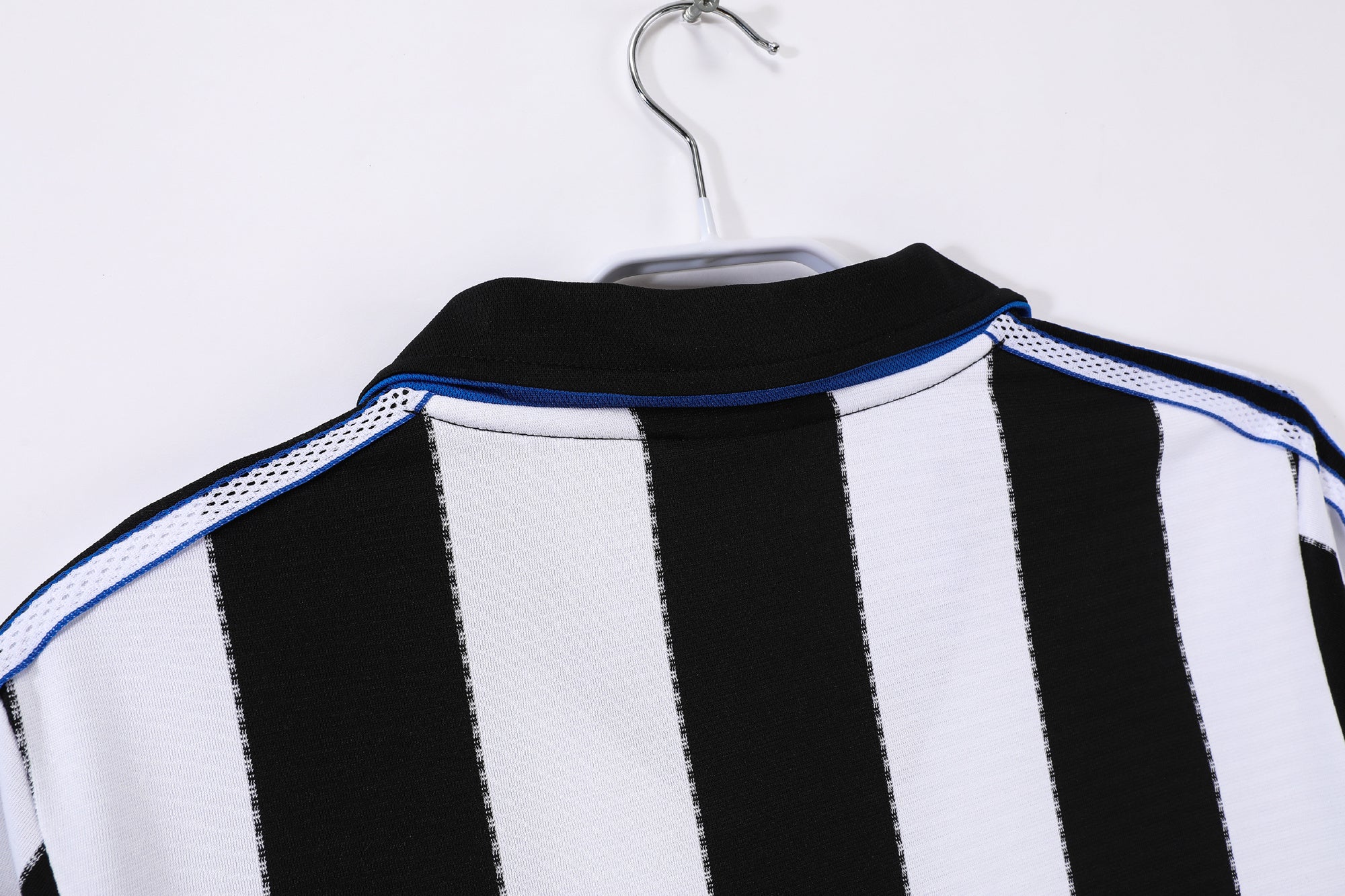 New Castle 2000/01 (Home Kit)